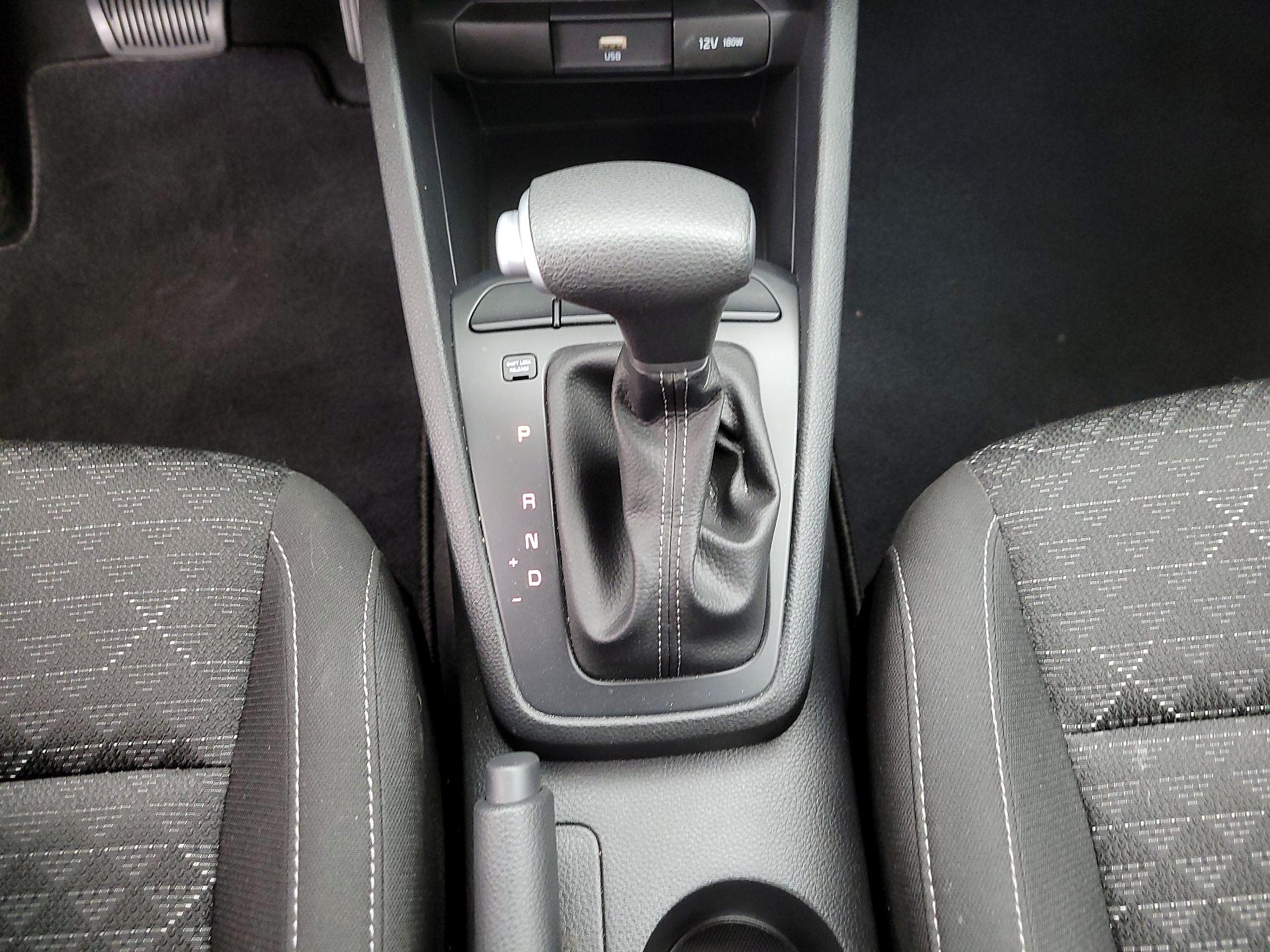 Thumbnail: 2023 Kia Rio - 17