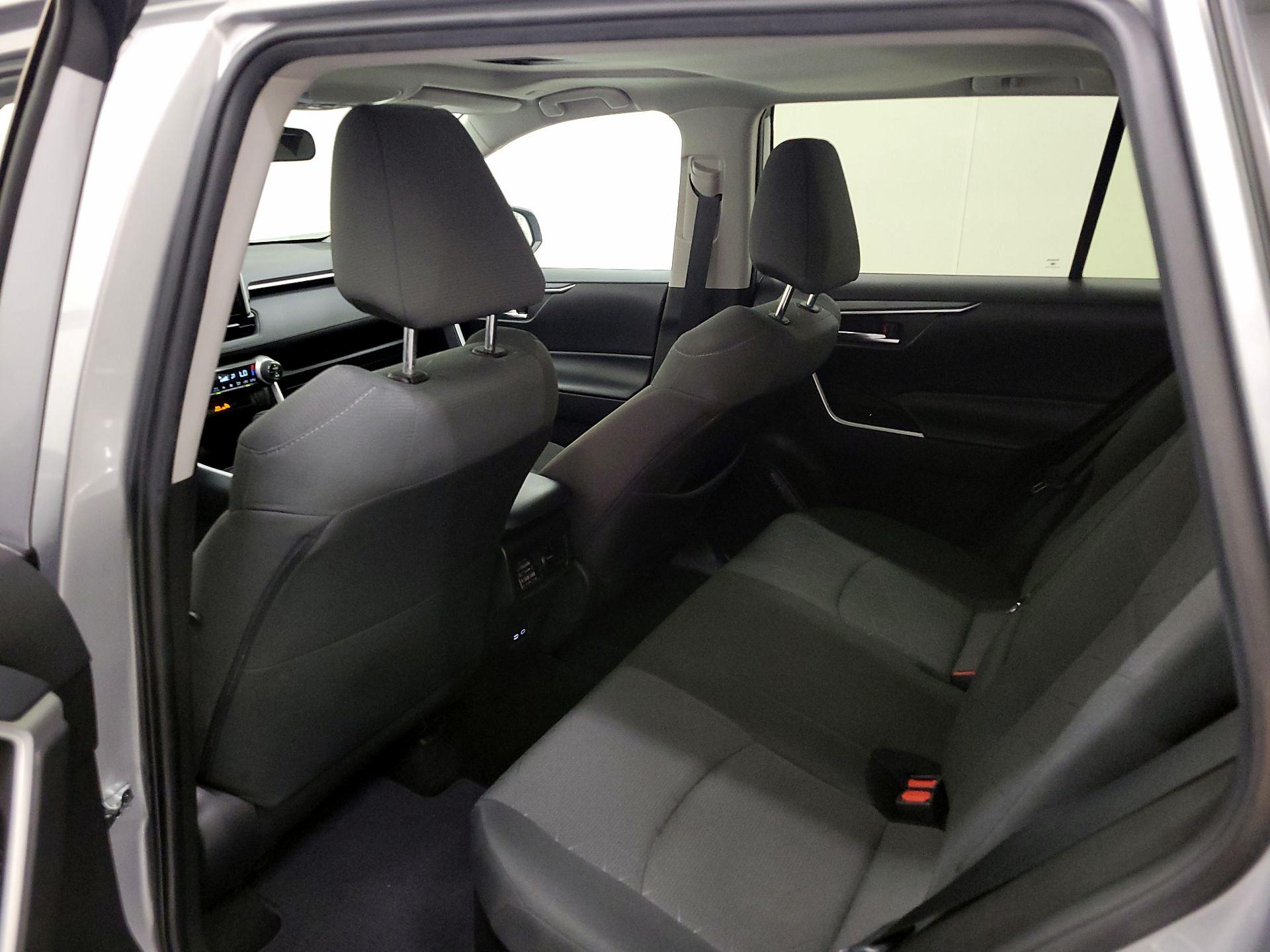 Thumbnail: 2023 Toyota RAV4 - 20
