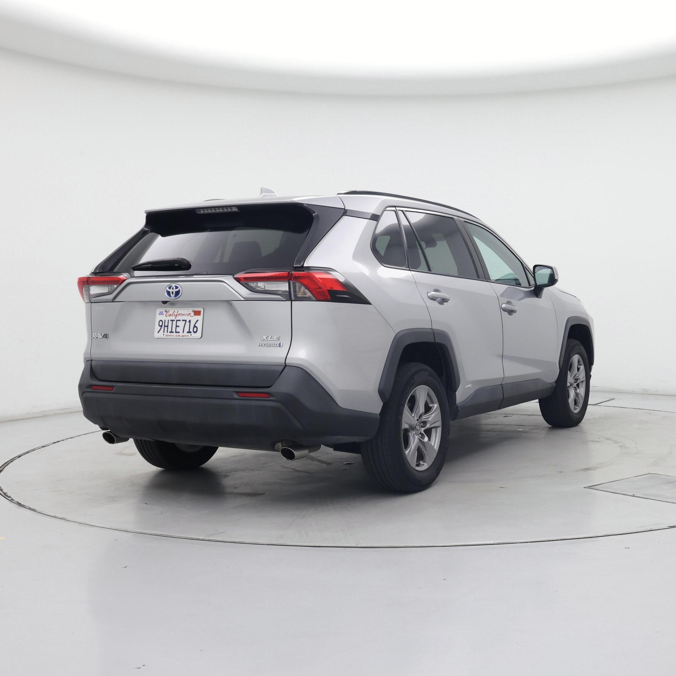 Thumbnail: 2023 Toyota RAV4 - 8