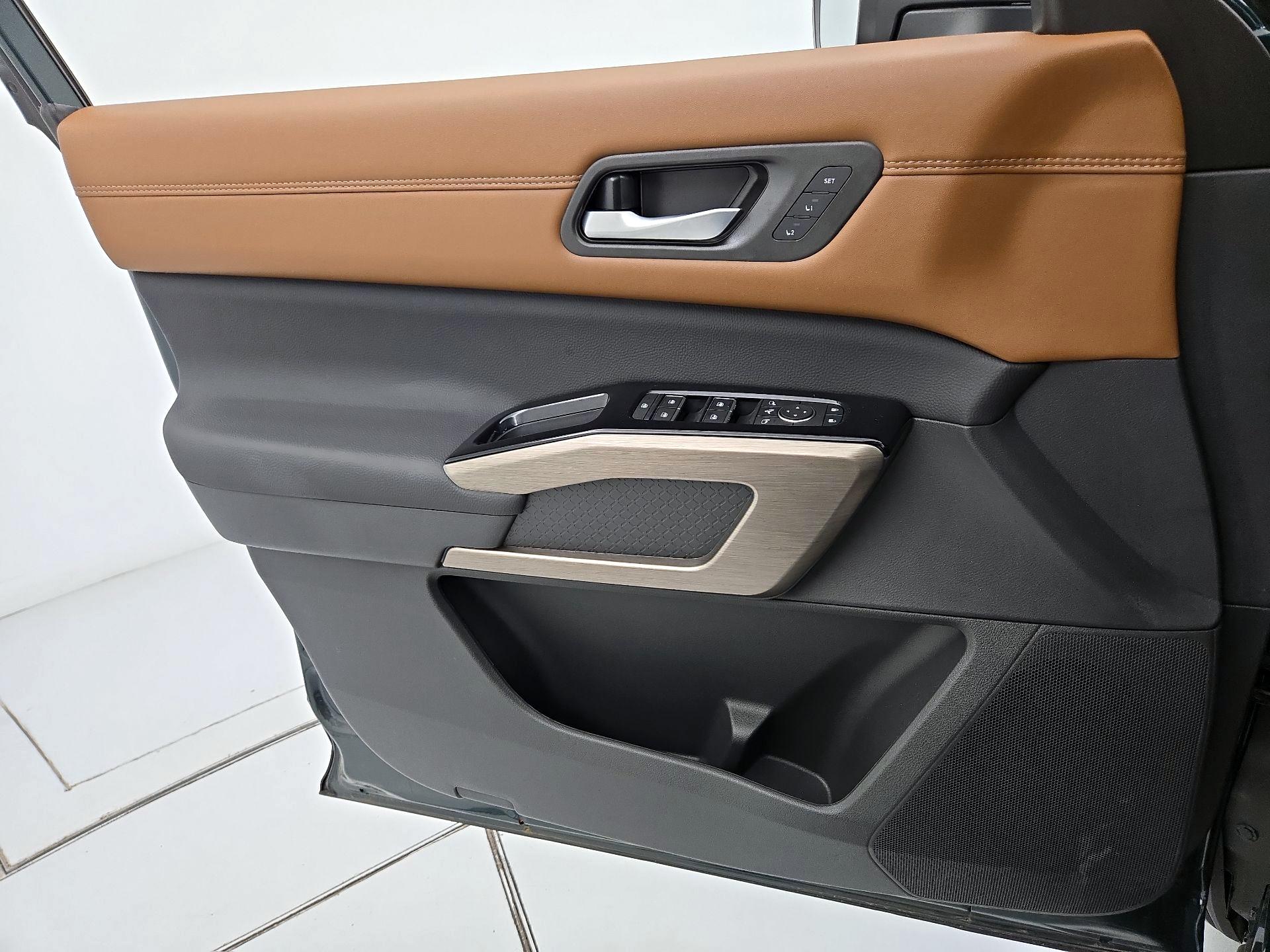 Thumbnail: 2025 Nissan Pathfinder - 12