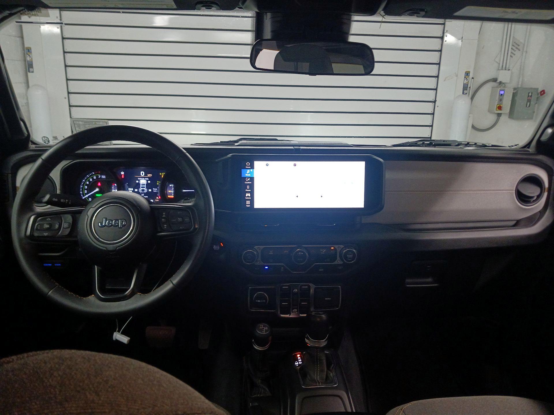 Thumbnail: 2024 Jeep Wrangler - 9