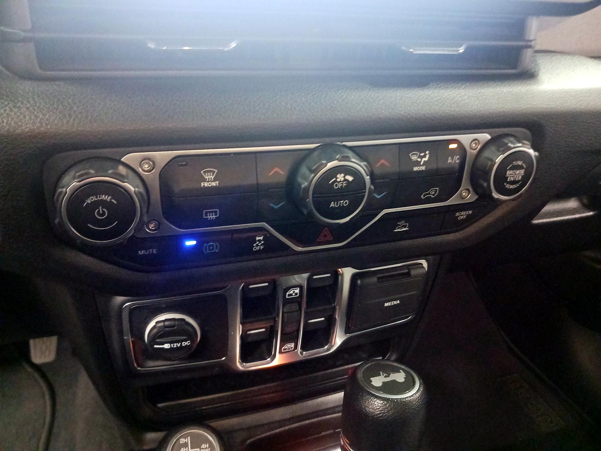 Thumbnail: 2024 Jeep Wrangler - 15