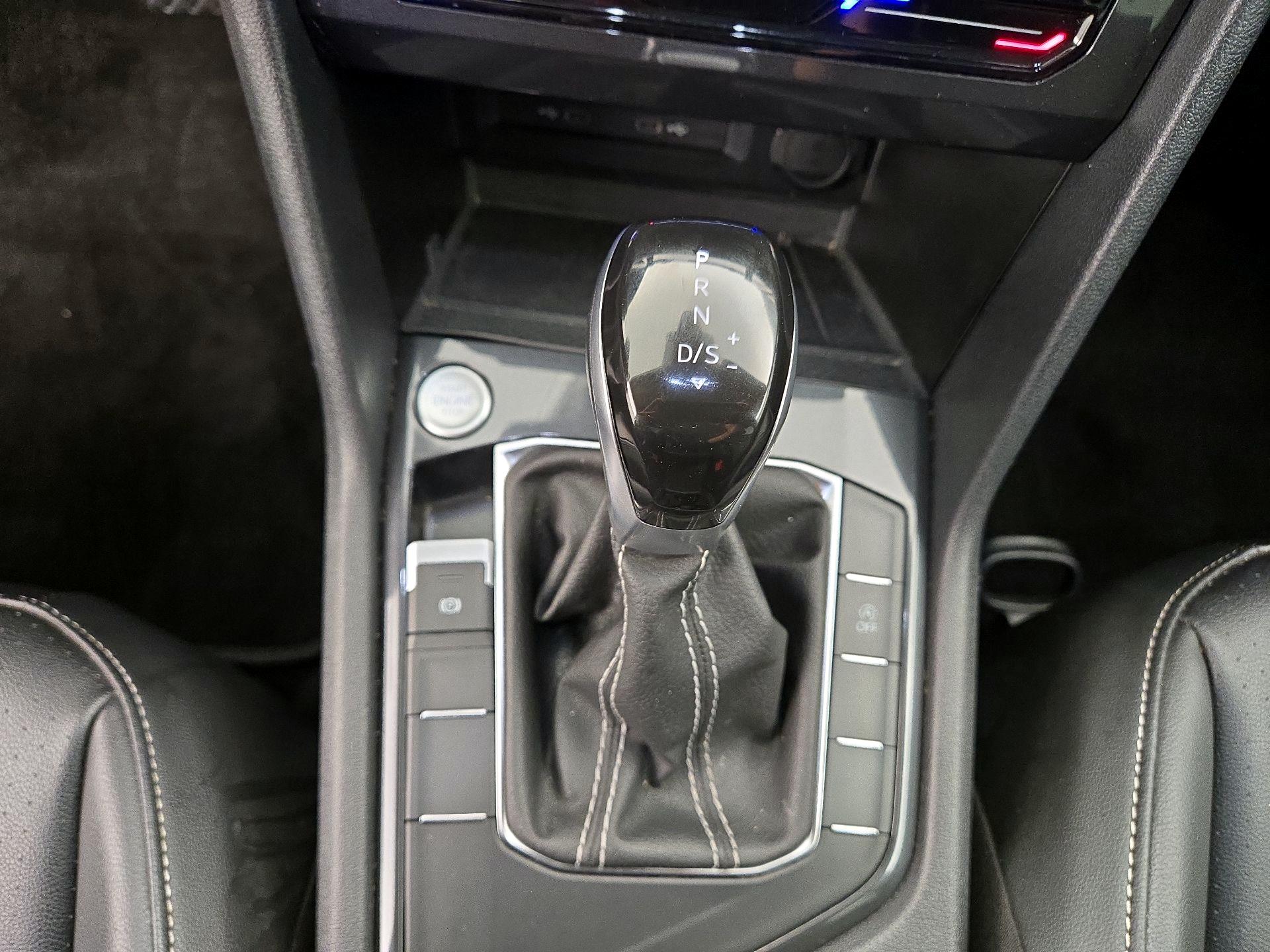 Thumbnail: 2024 Volkswagen Tiguan - 17