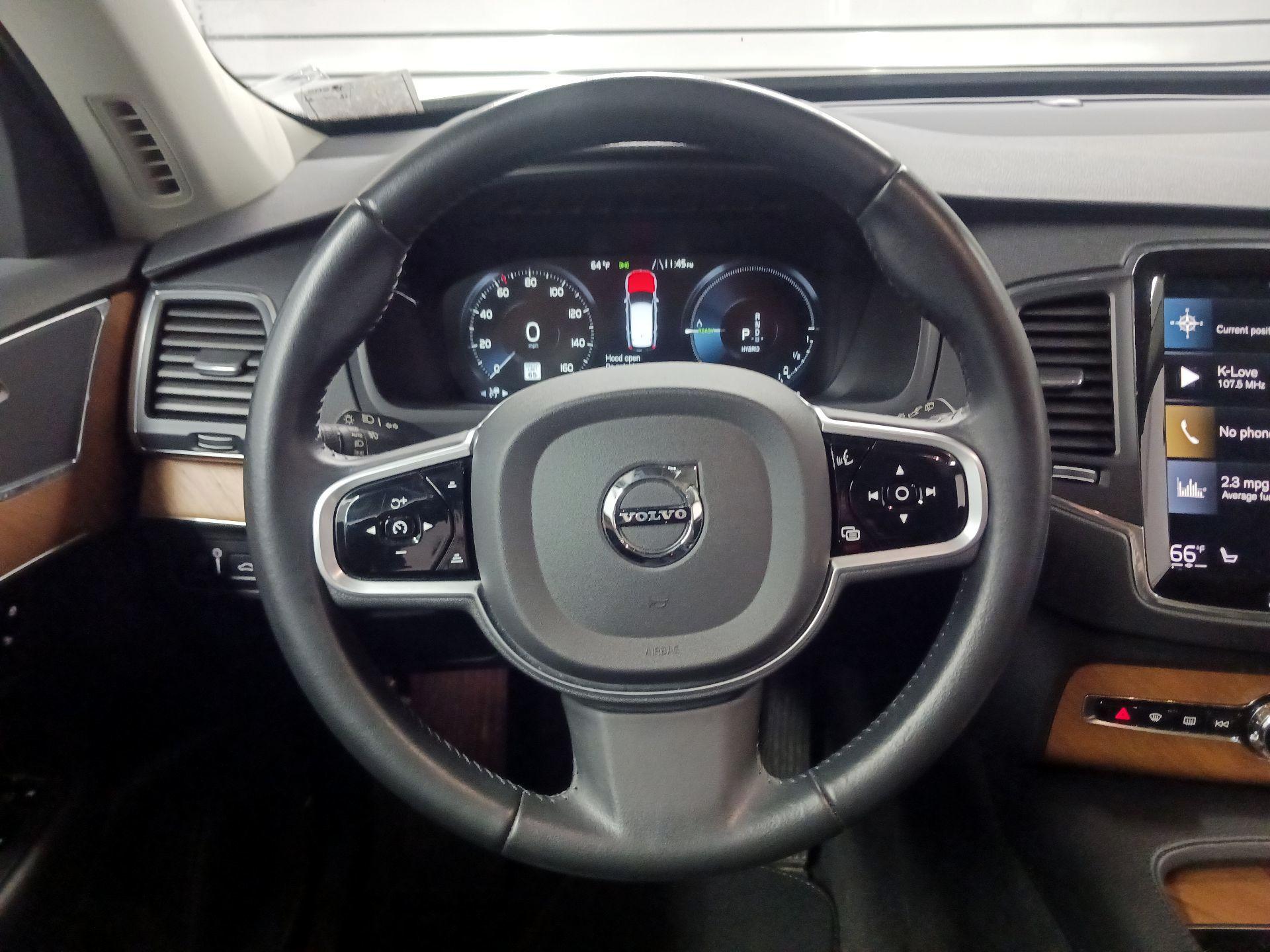 Thumbnail: 2022 Volvo XC90 - 10