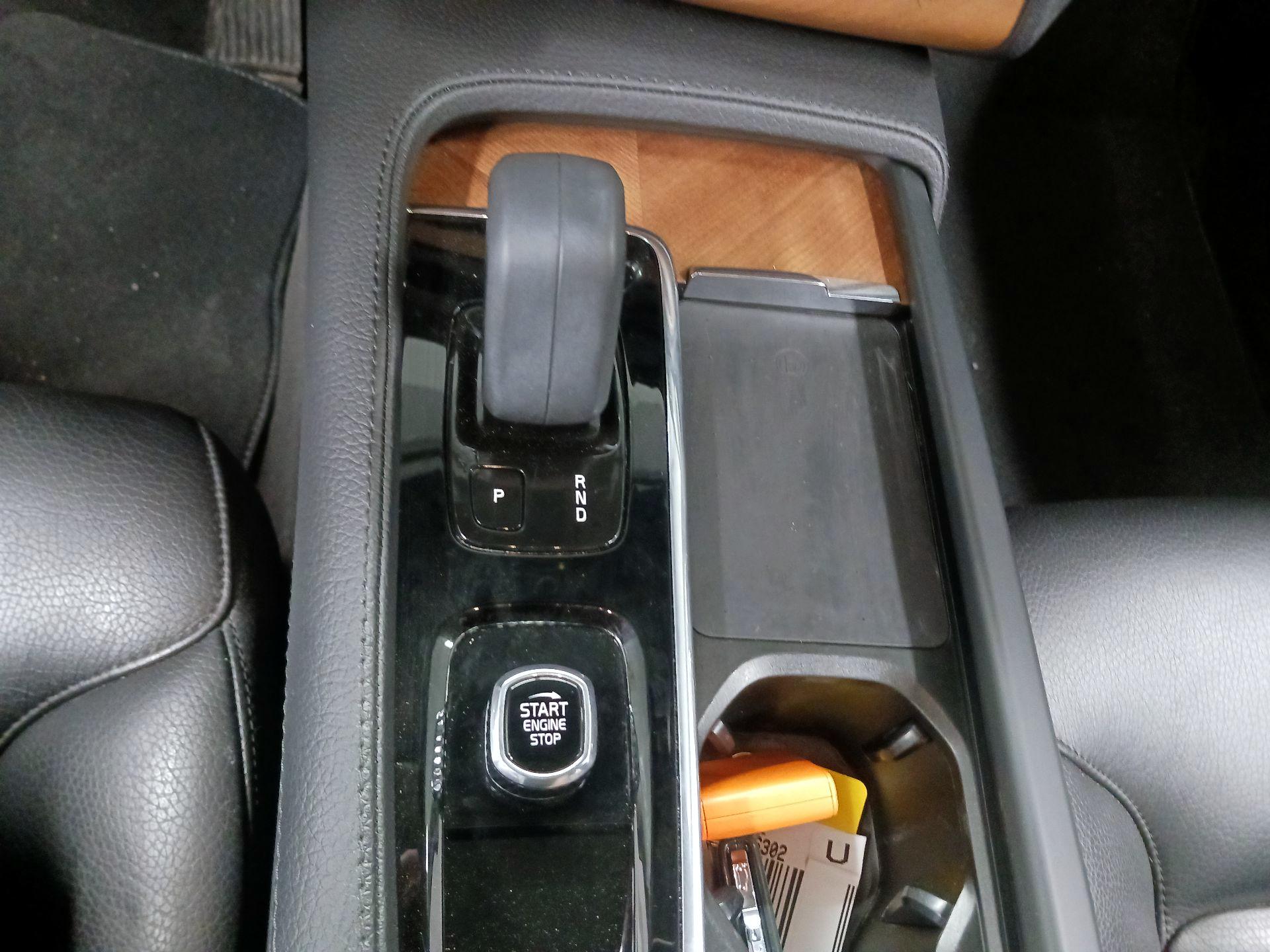 Thumbnail: 2022 Volvo XC90 - 15