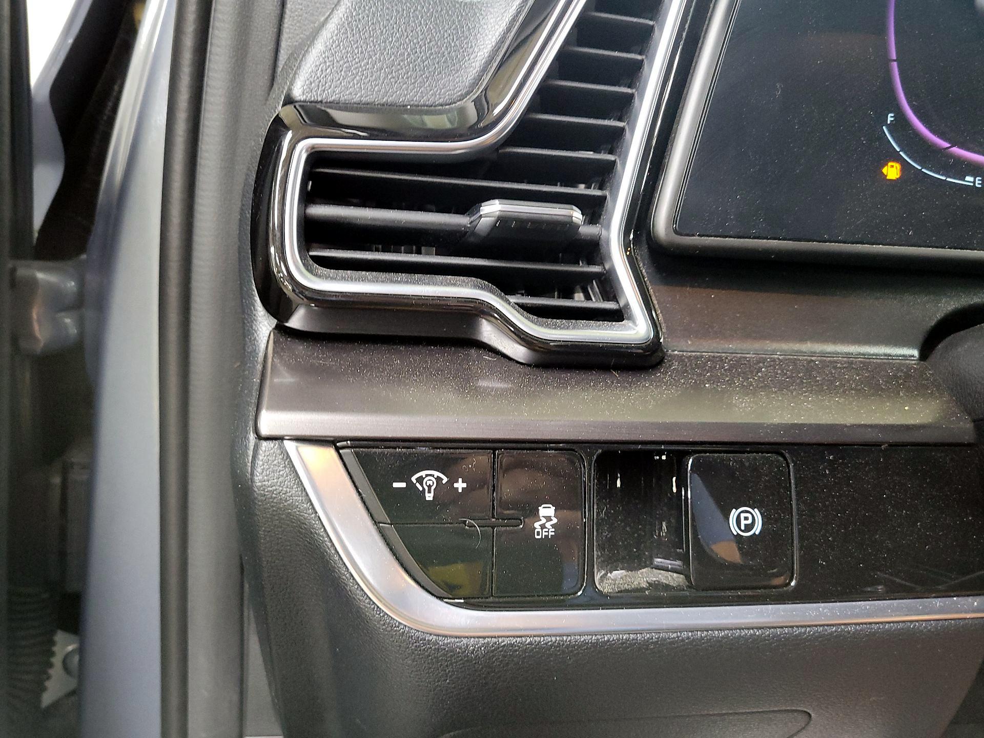 Thumbnail: 2025 Kia Sportage - 13