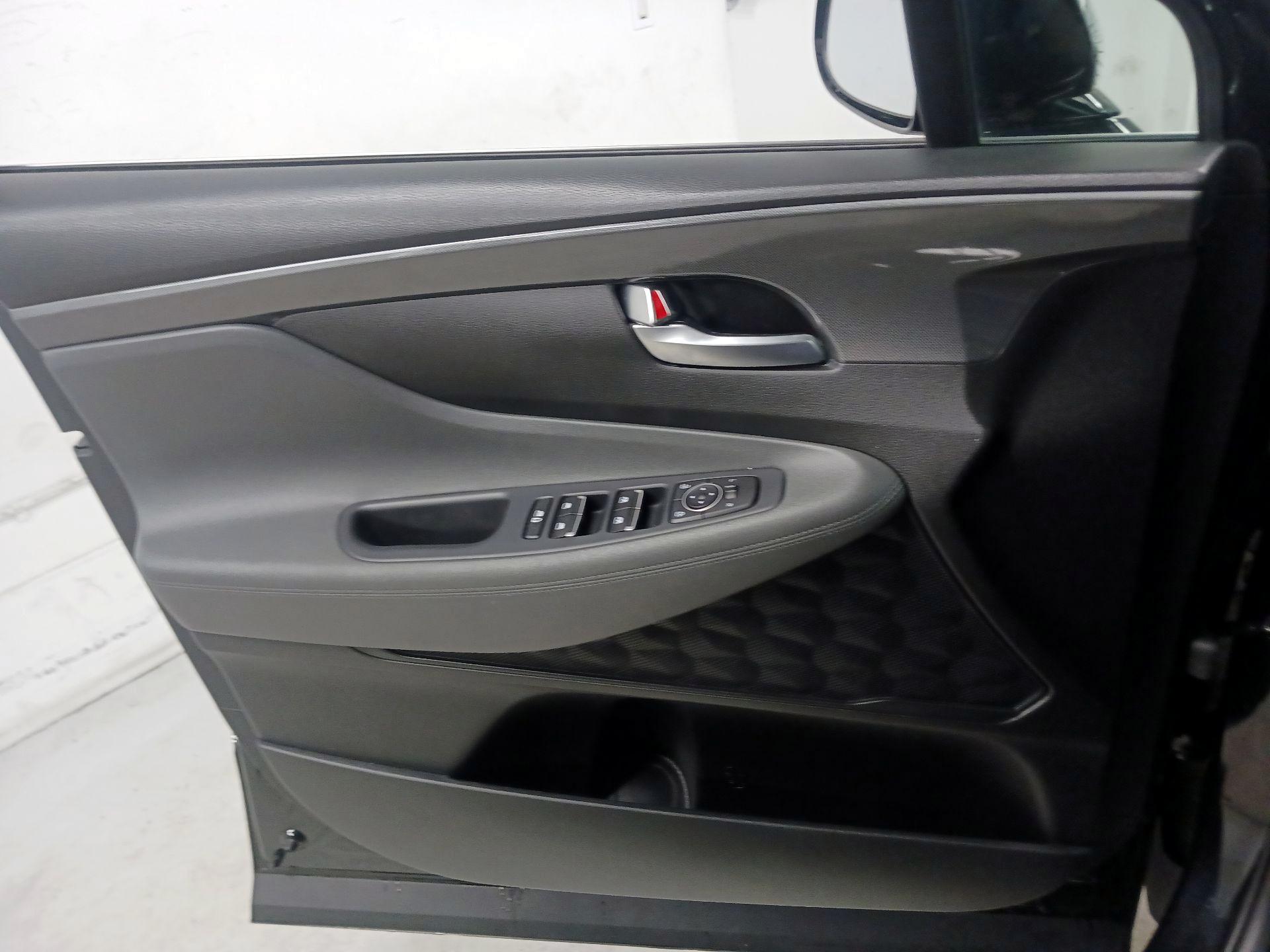 Thumbnail: 2023 Hyundai Santa Fe - 12