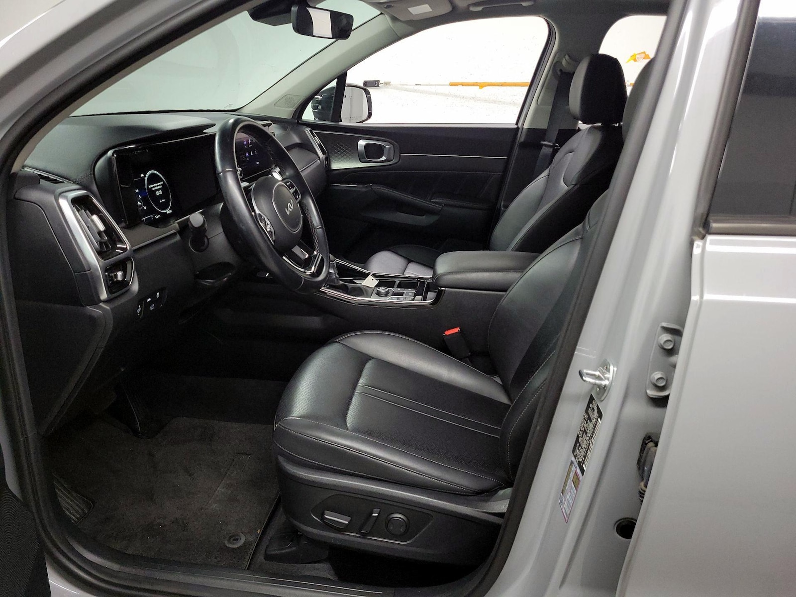 2023 Kia Sorento SX - Photo 10