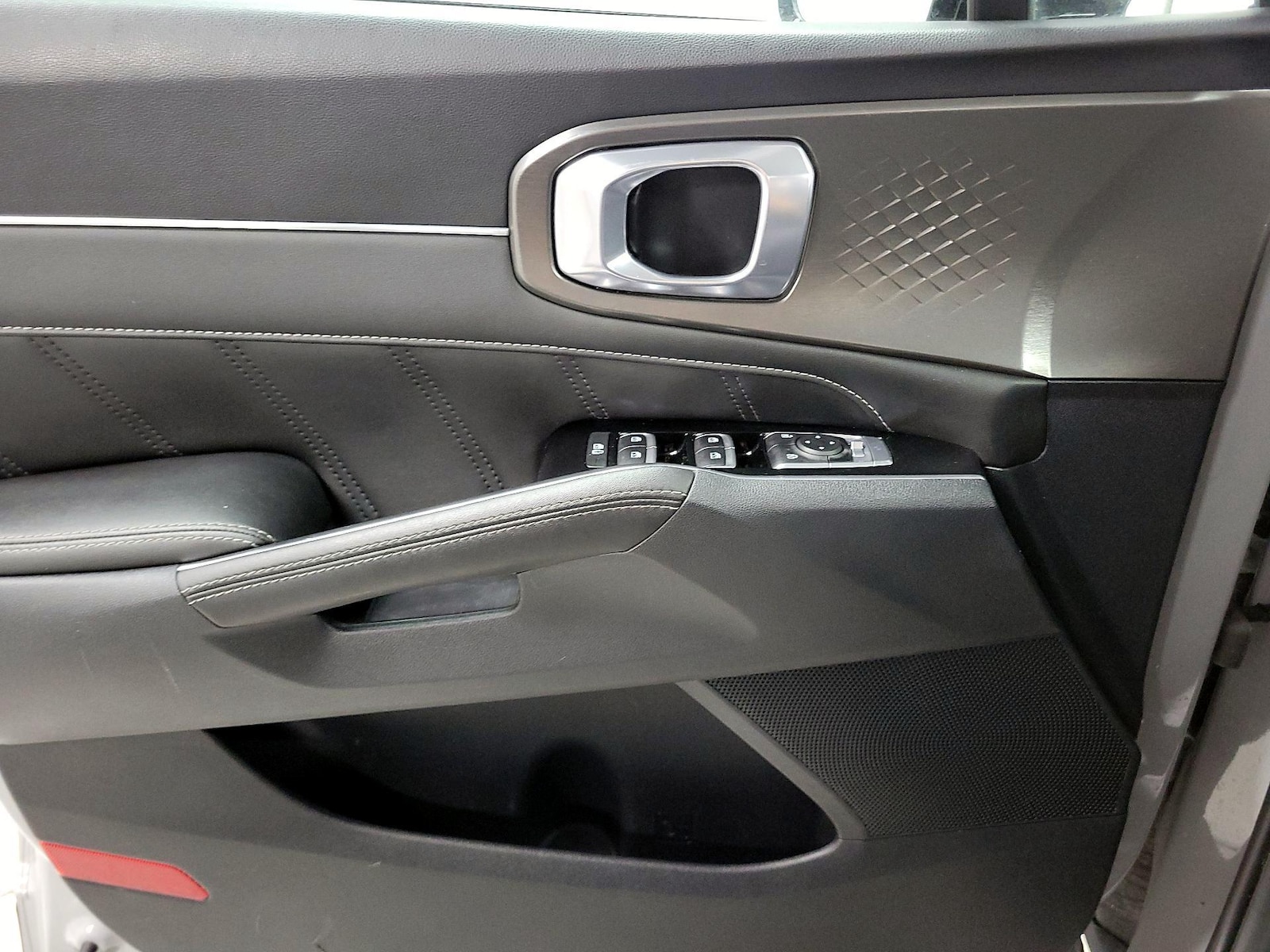 2023 Kia Sorento SX - Photo 11