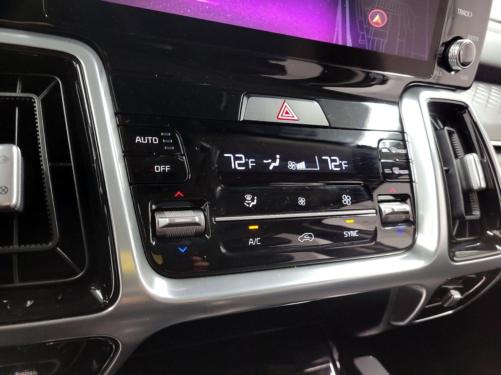 2023 Kia Sorento SX - Photo 13