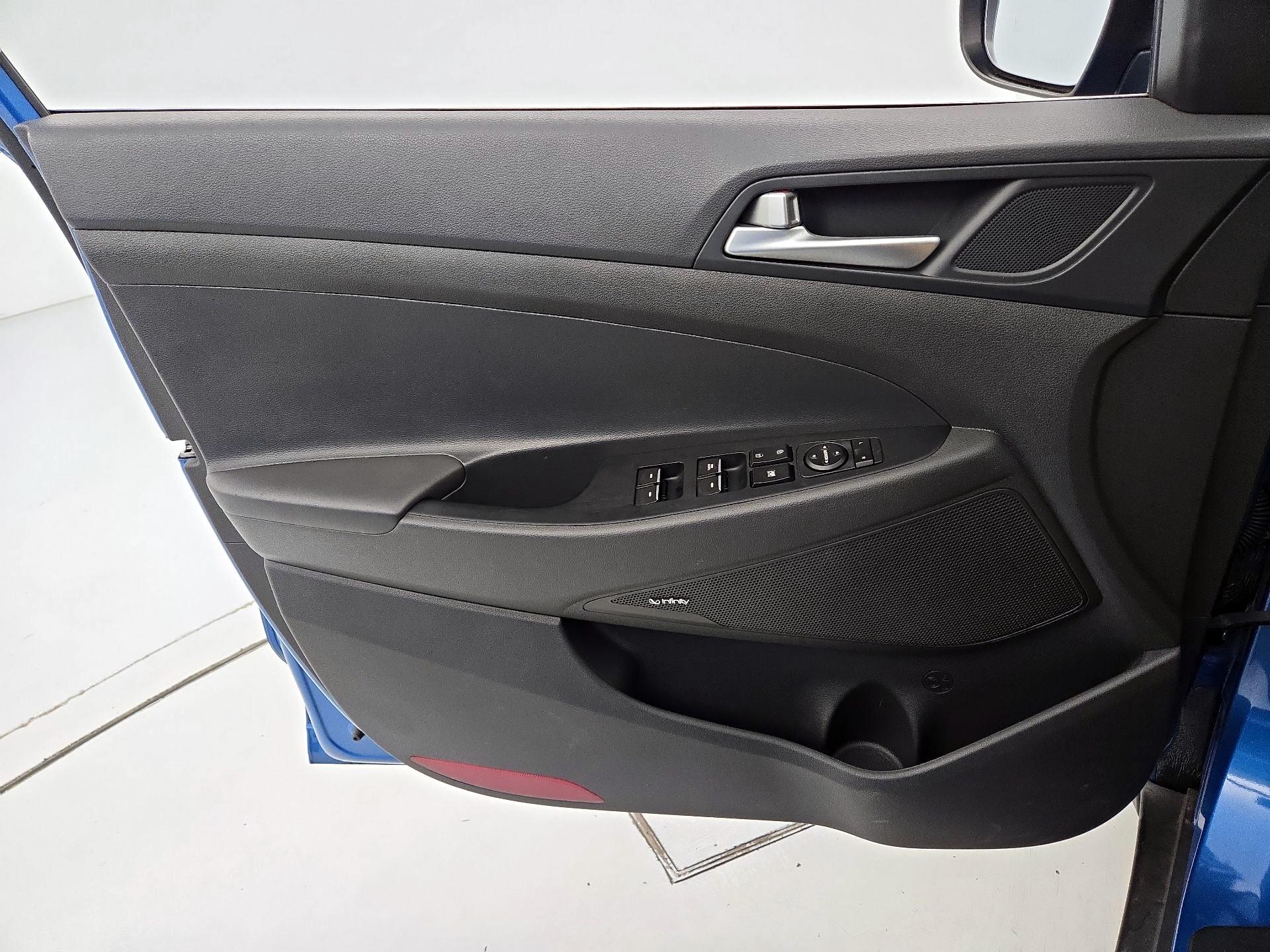 Thumbnail: 2020 Hyundai Tucson - 12