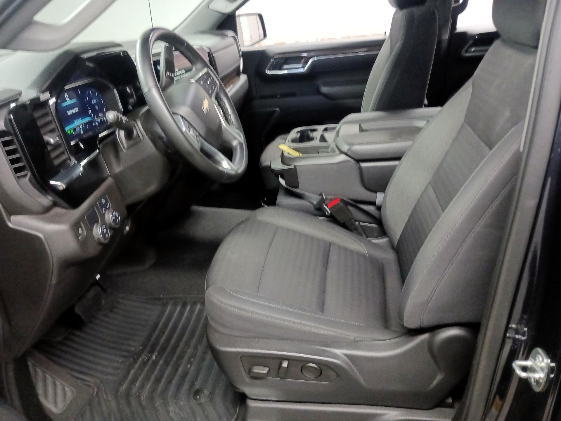 Thumbnail: 2023 Chevrolet Silverado 1500 - 11