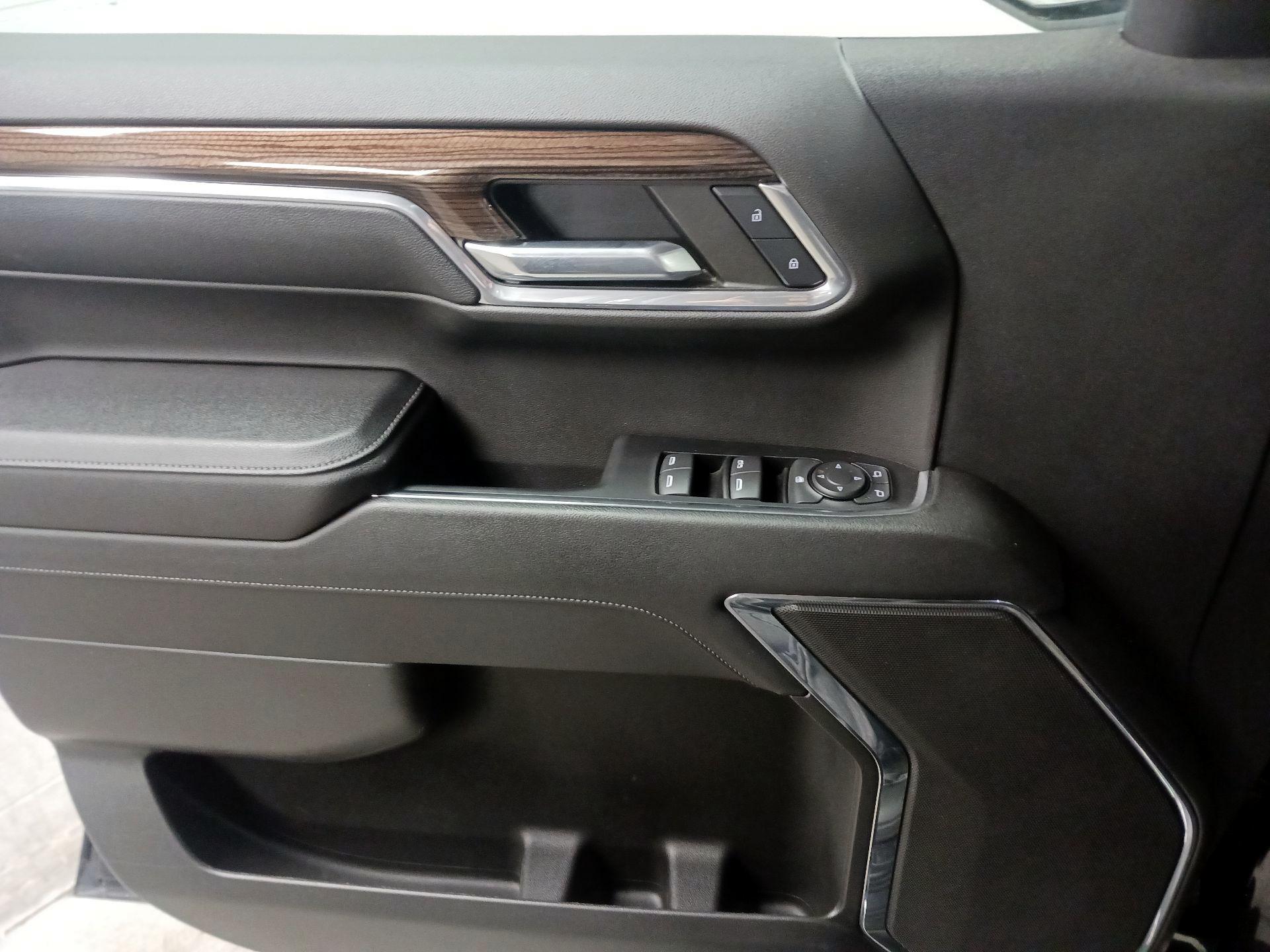 Thumbnail: 2023 Chevrolet Silverado 1500 - 12