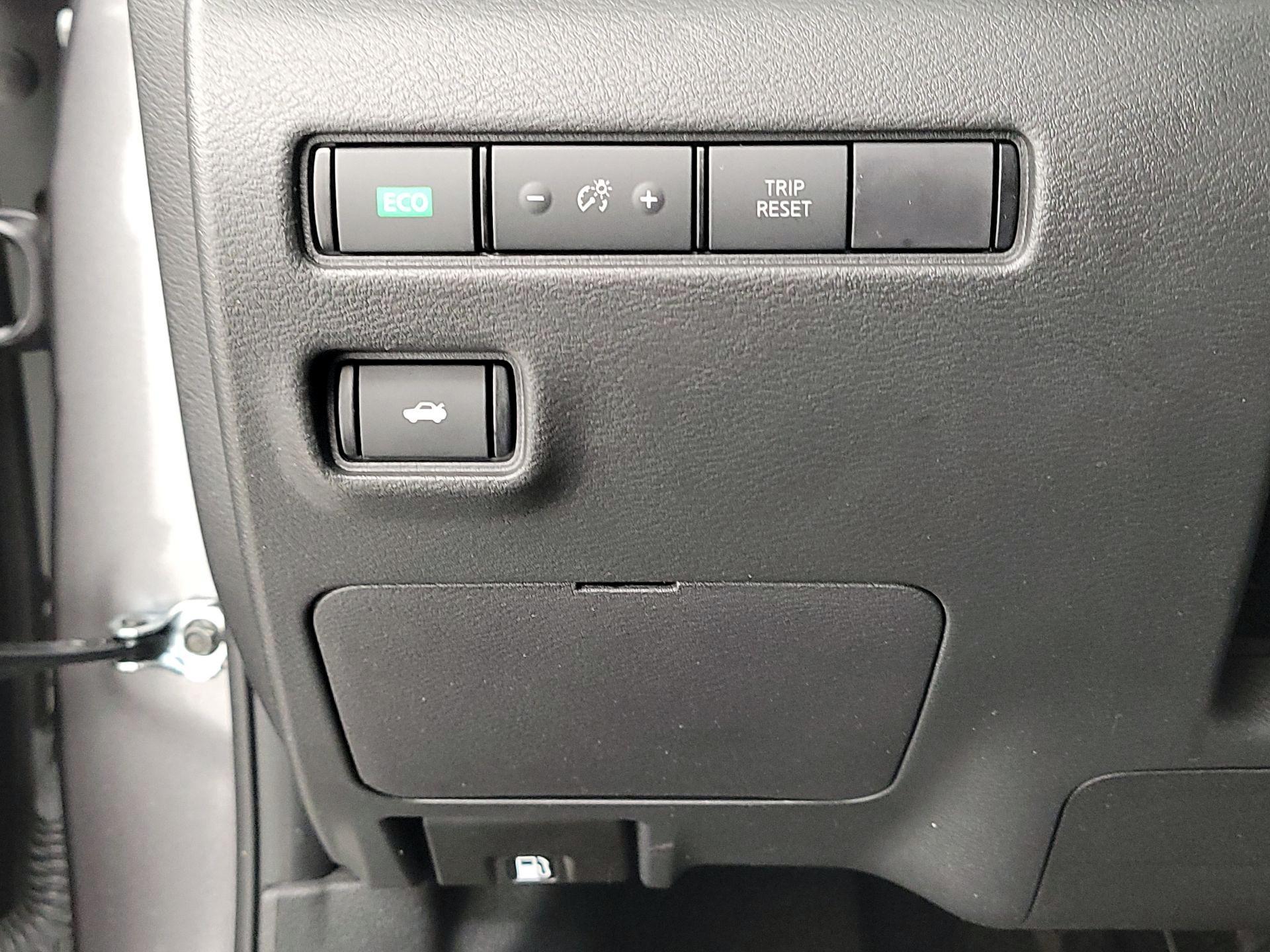 Thumbnail: 2023 Nissan Sentra - 13