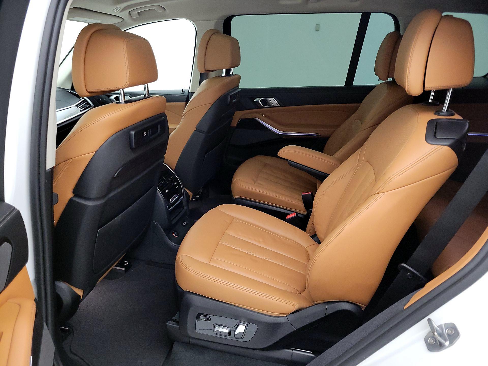 Thumbnail: 2020 BMW X7 - 19