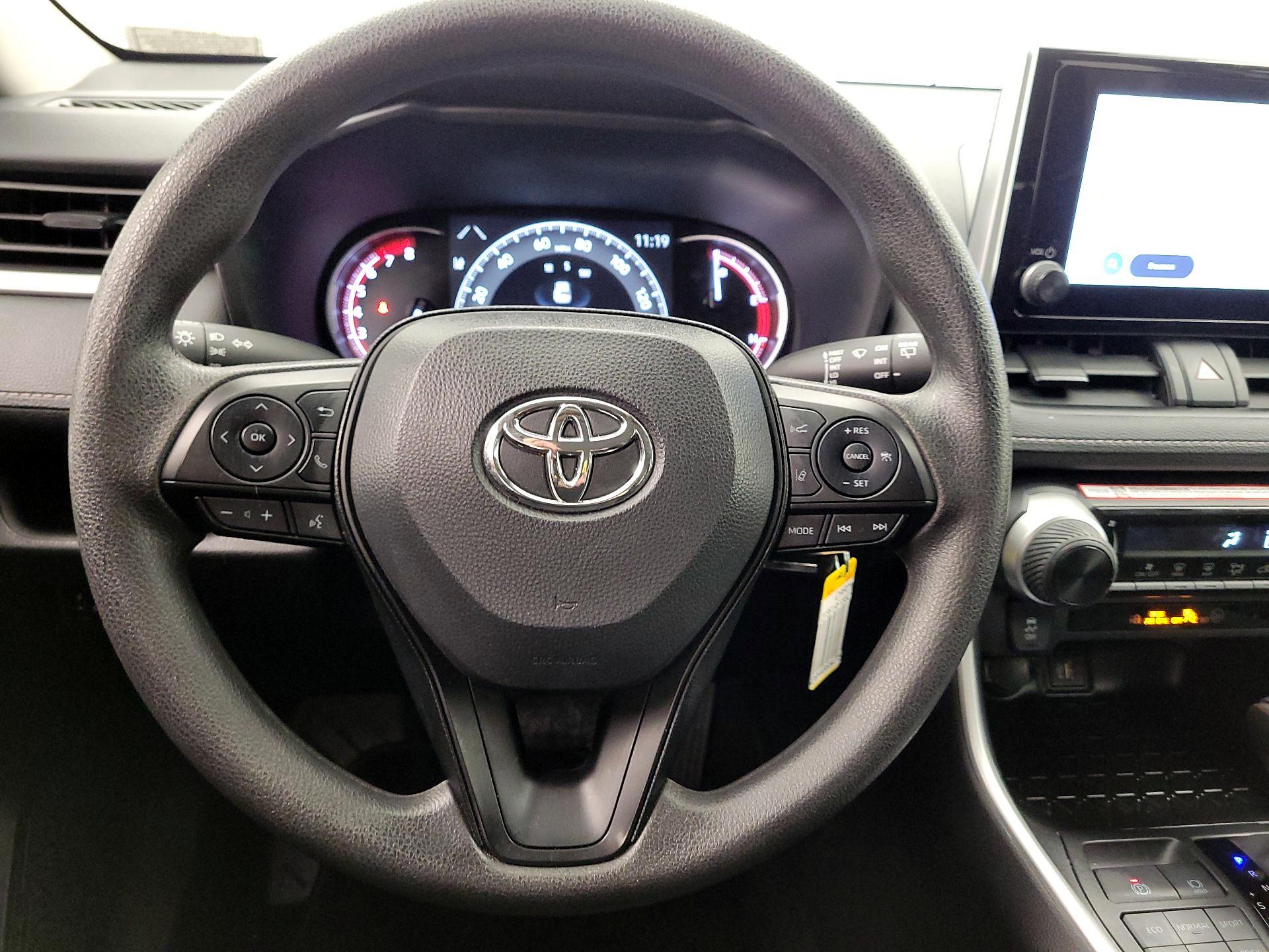 Thumbnail: 2025 Toyota RAV4 - 10