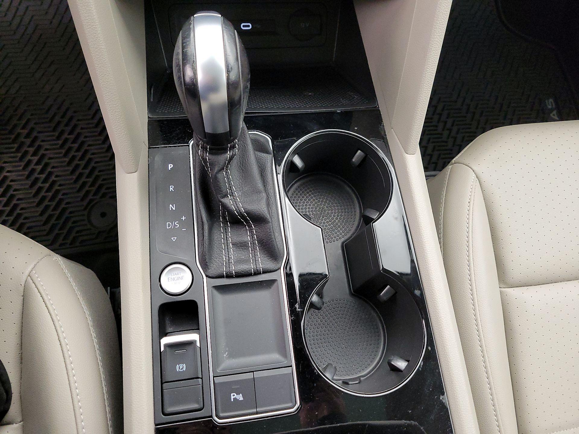 Thumbnail: 2023 Volkswagen Atlas - 17