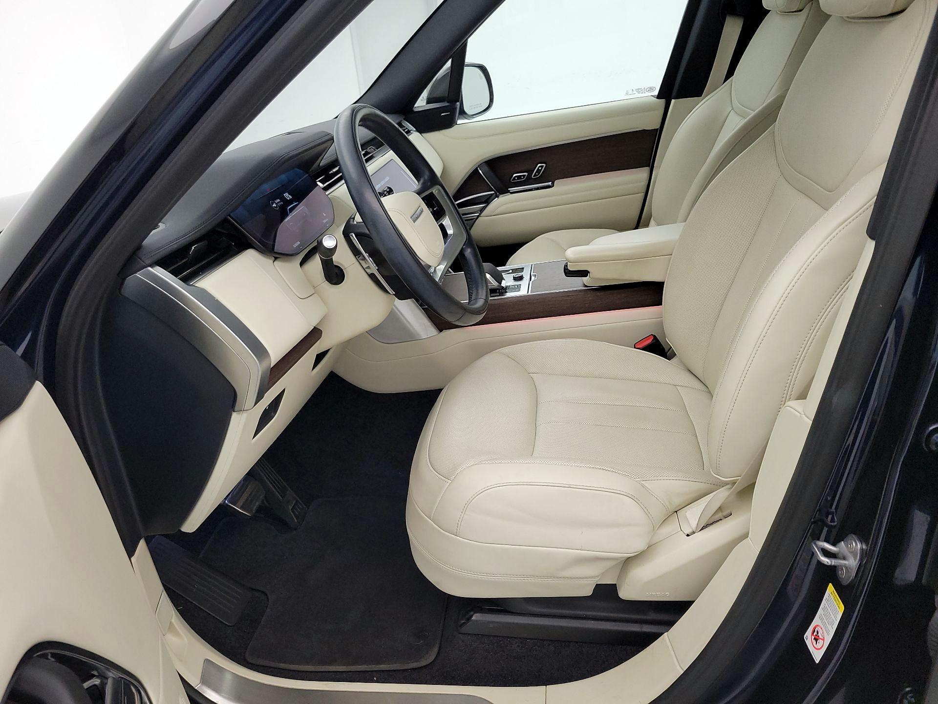 Thumbnail: 2023 Land Rover Range Rover - 11