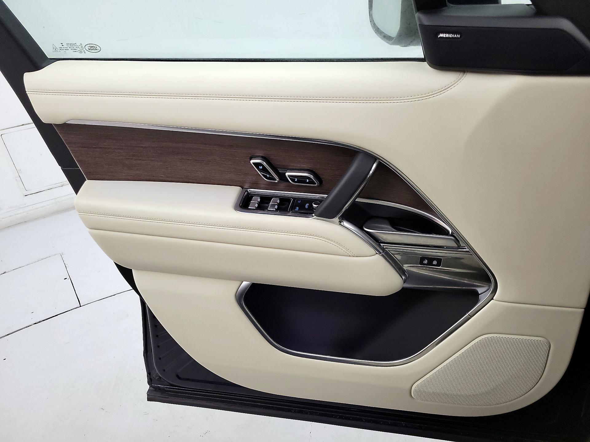 Thumbnail: 2023 Land Rover Range Rover - 12