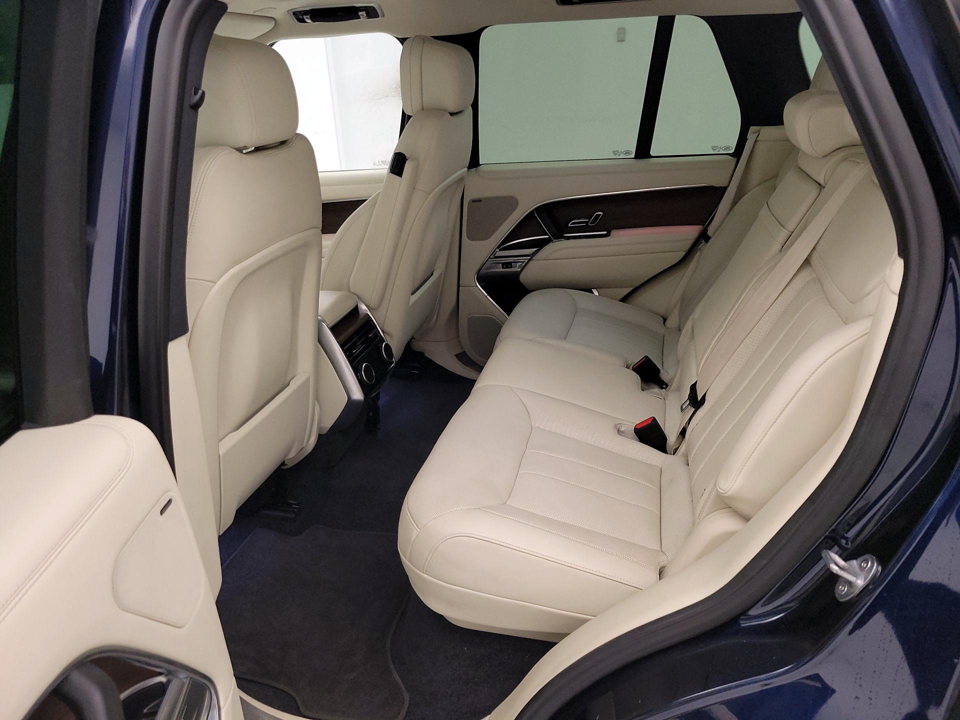 Thumbnail: 2023 Land Rover Range Rover - 17