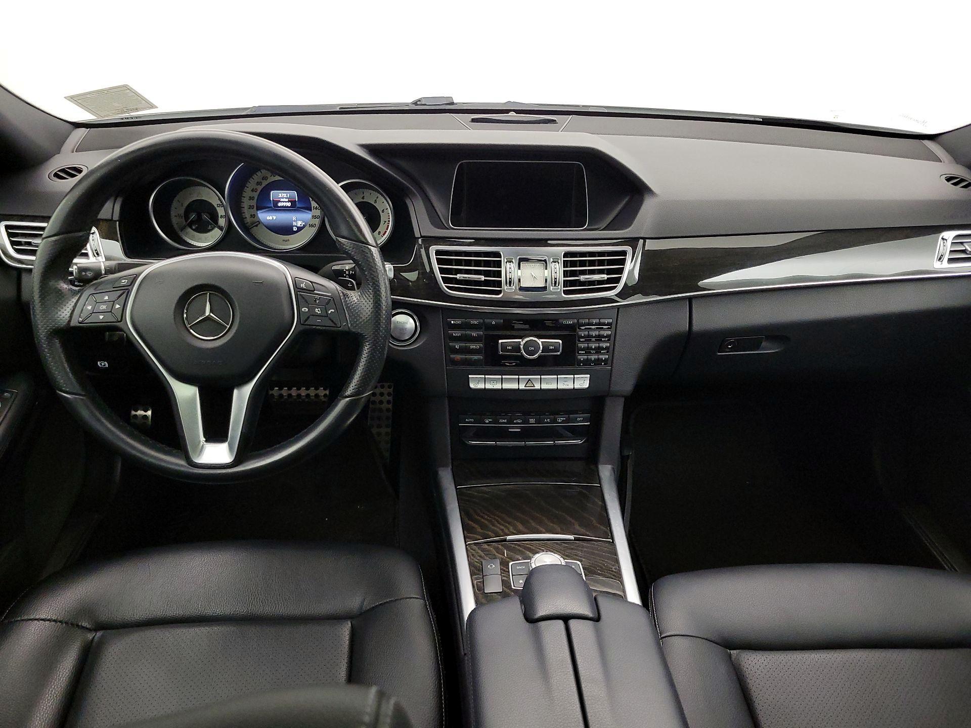 Thumbnail: 2015 Mercedes-Benz E-Class - 9