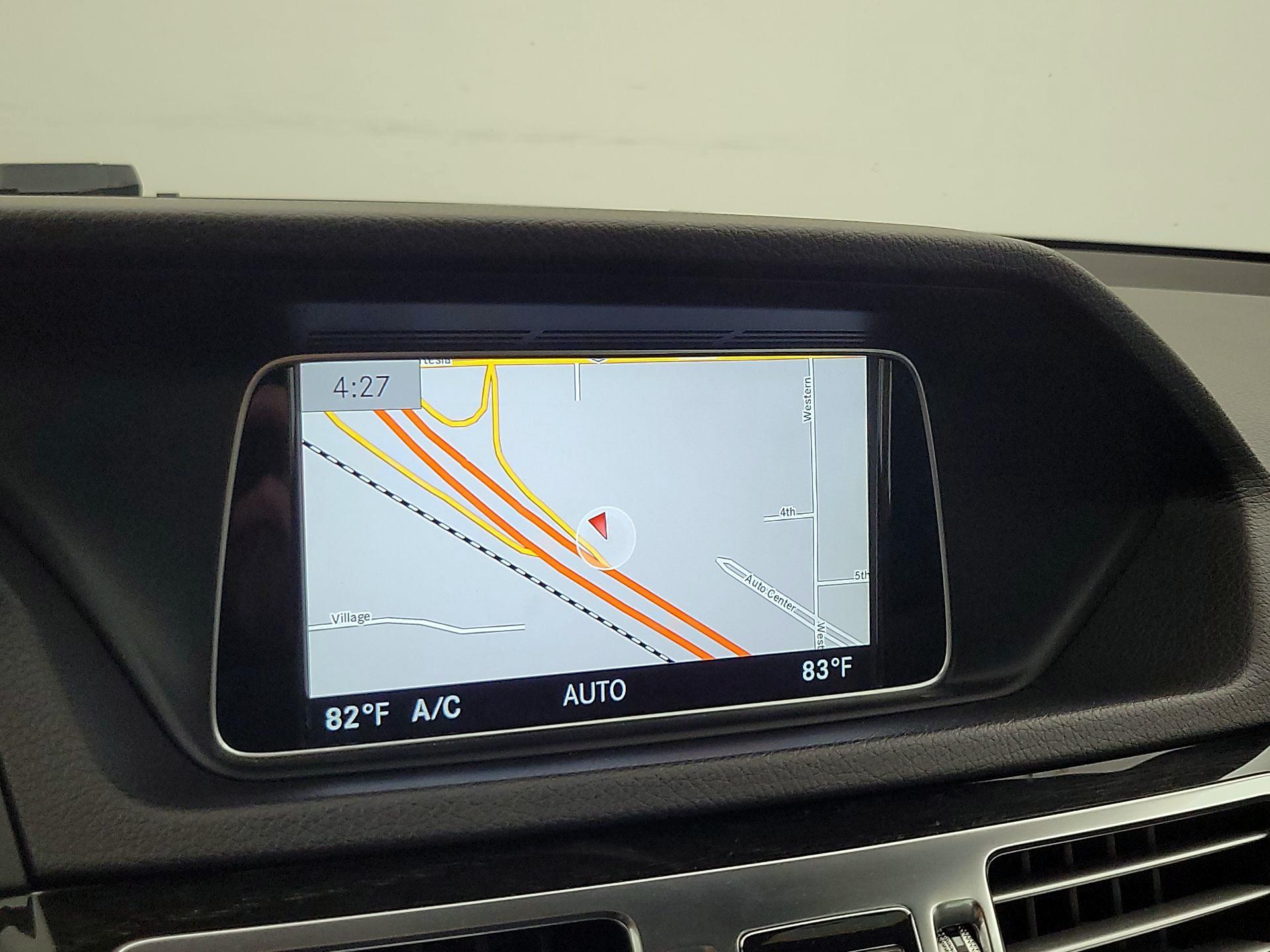 Thumbnail: 2015 Mercedes-Benz E-Class - 14