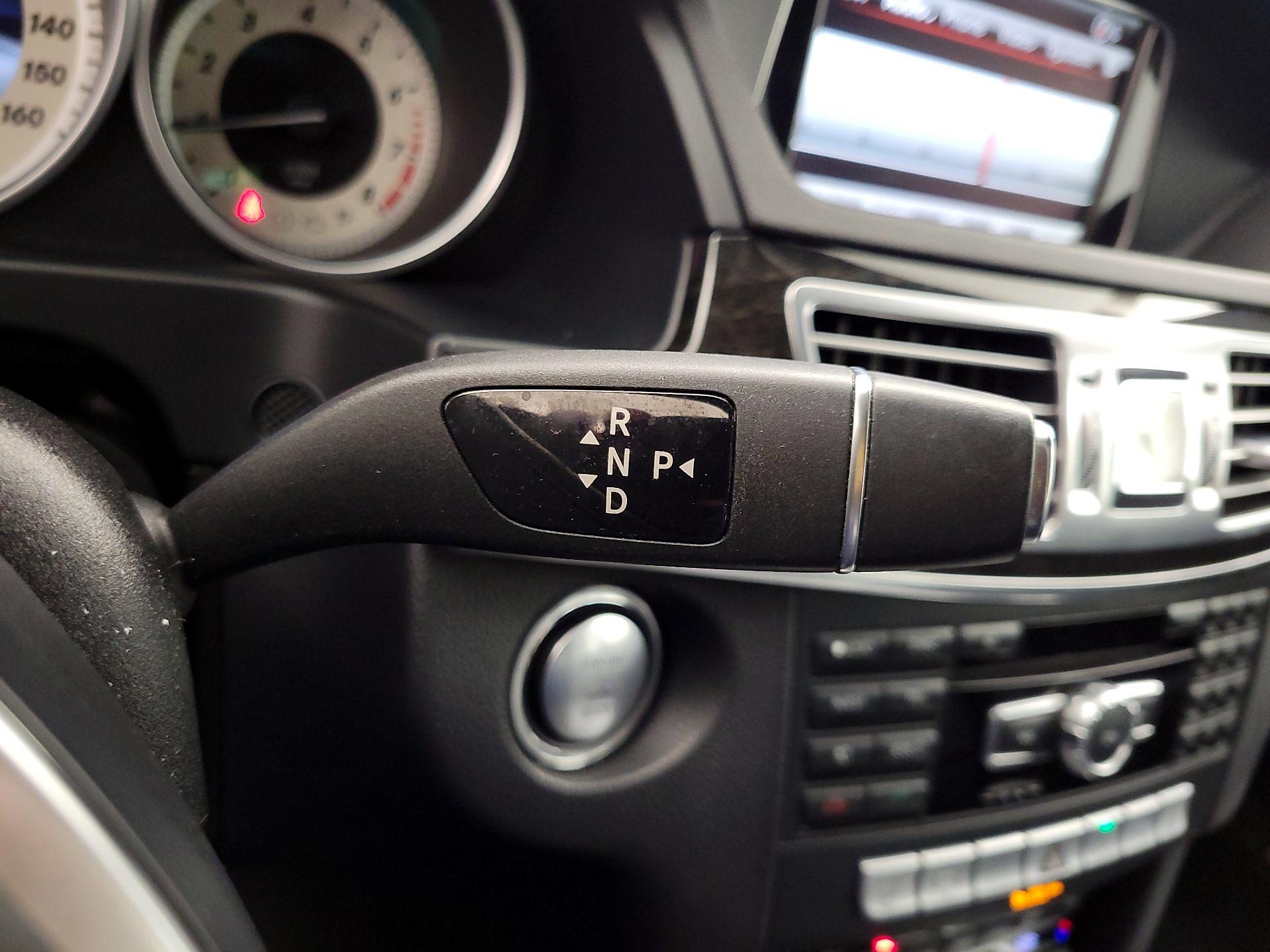 Thumbnail: 2015 Mercedes-Benz E-Class - 18