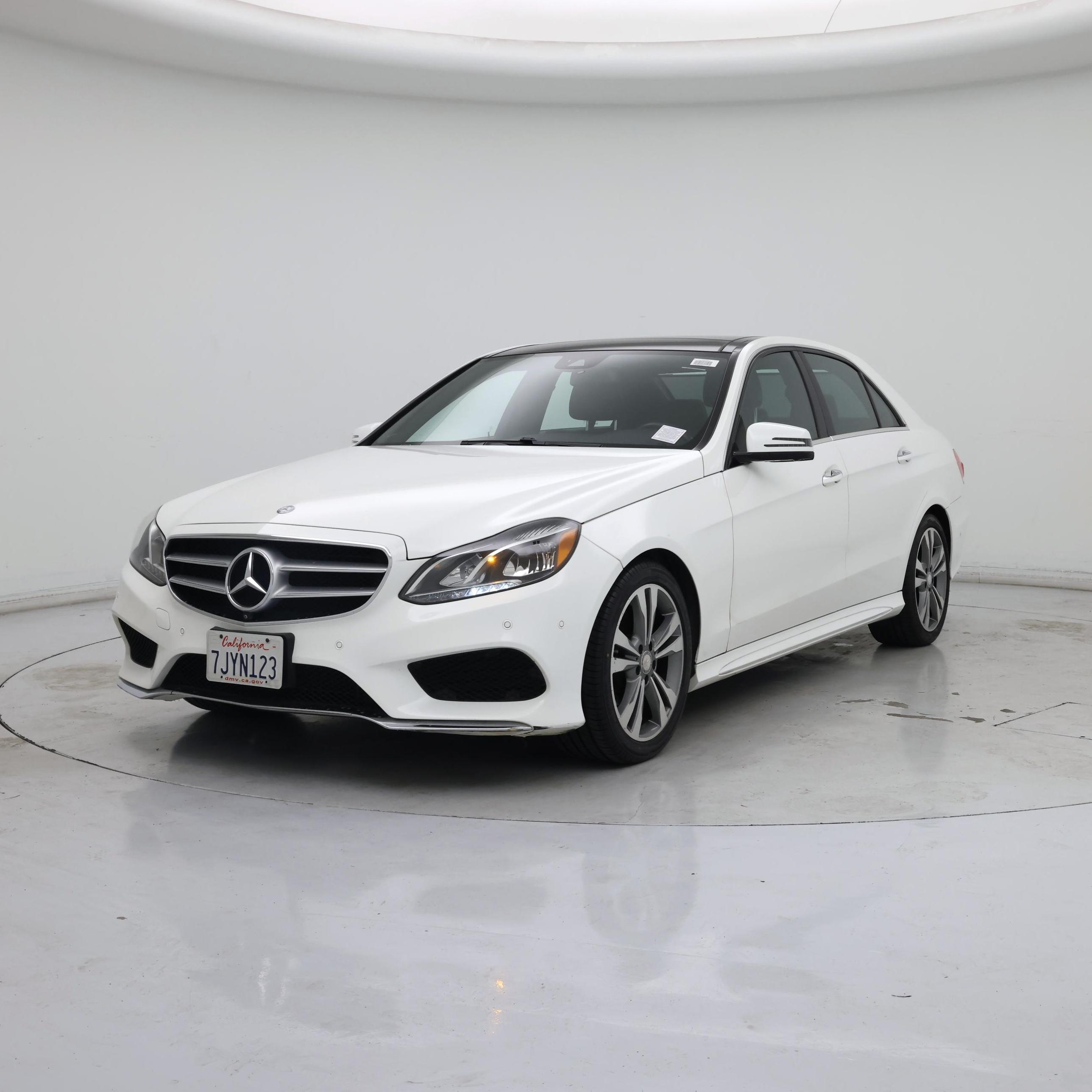 Thumbnail: 2015 Mercedes-Benz E-Class - 4