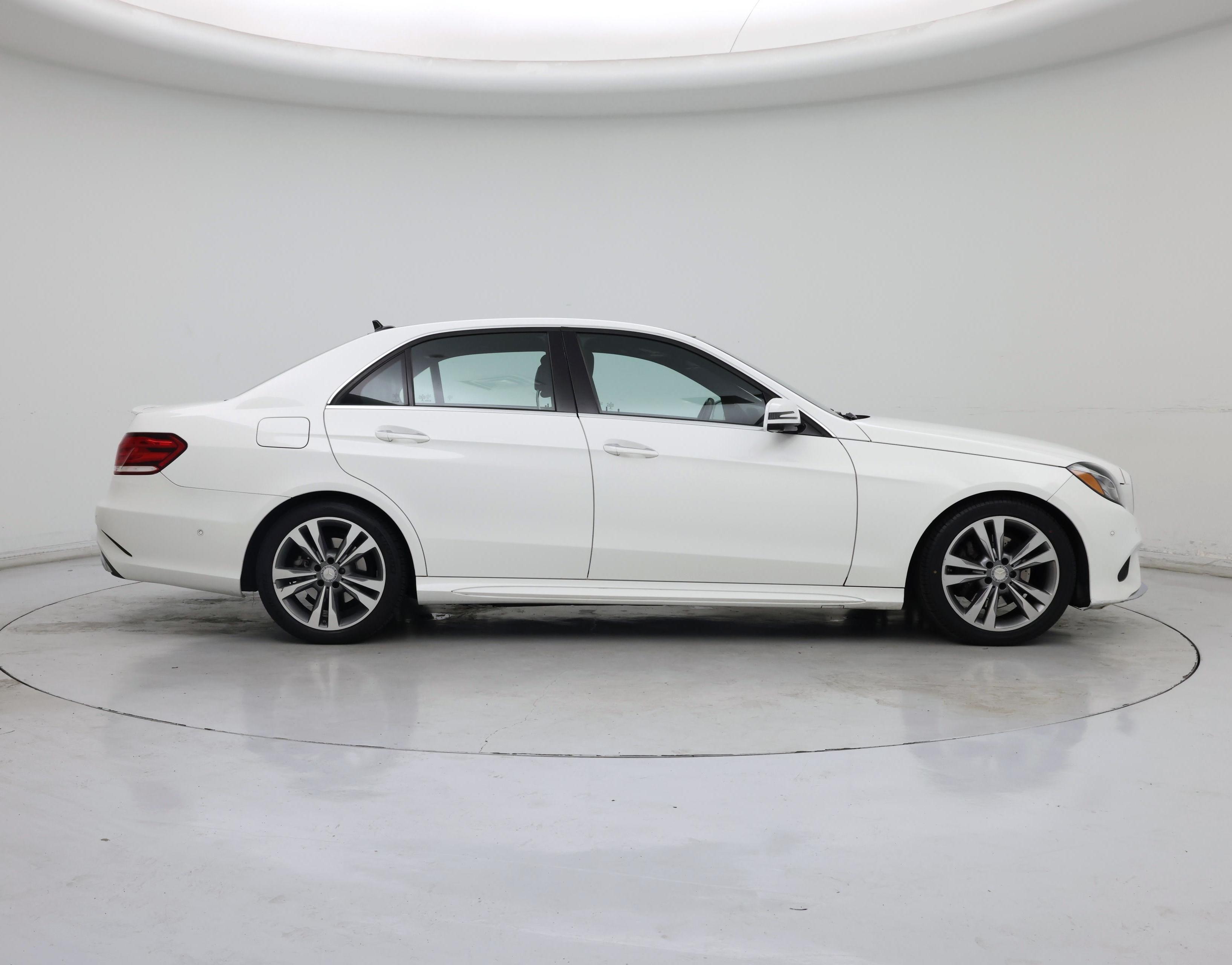 Thumbnail: 2015 Mercedes-Benz E-Class - 7