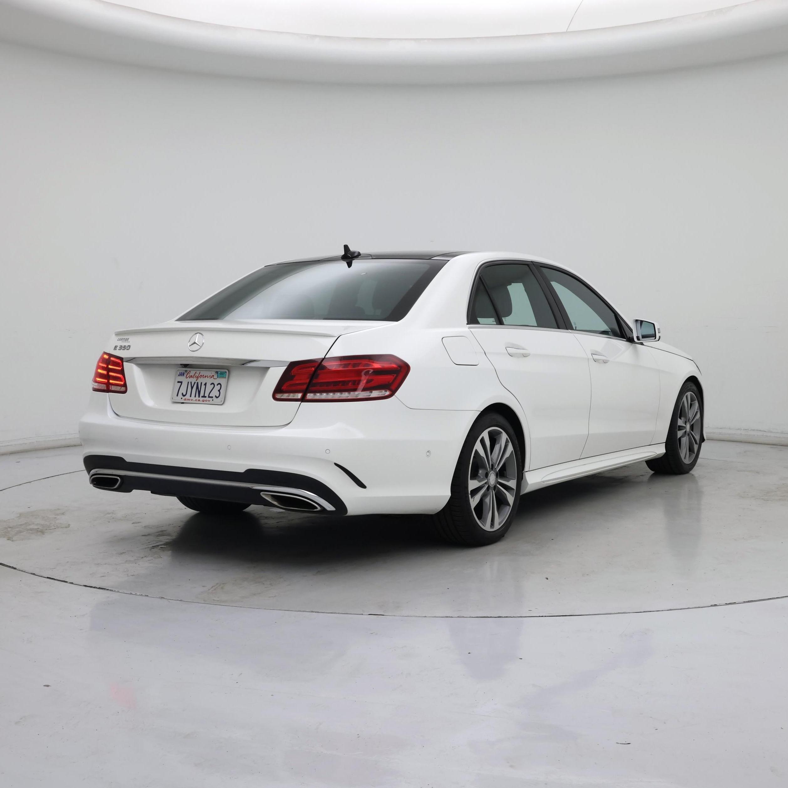 Thumbnail: 2015 Mercedes-Benz E-Class - 8