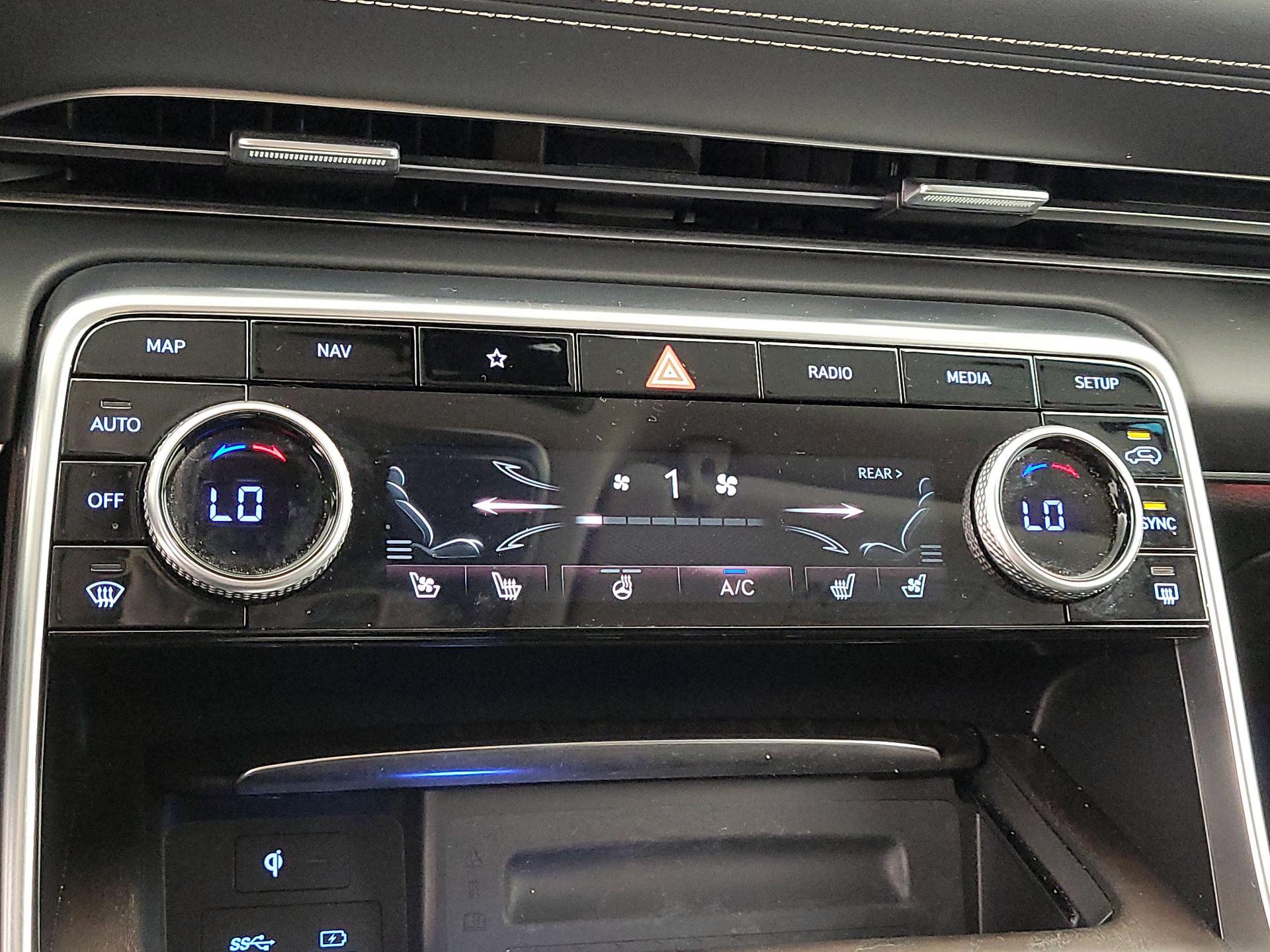 Thumbnail: 2021 Genesis GV80 - 17