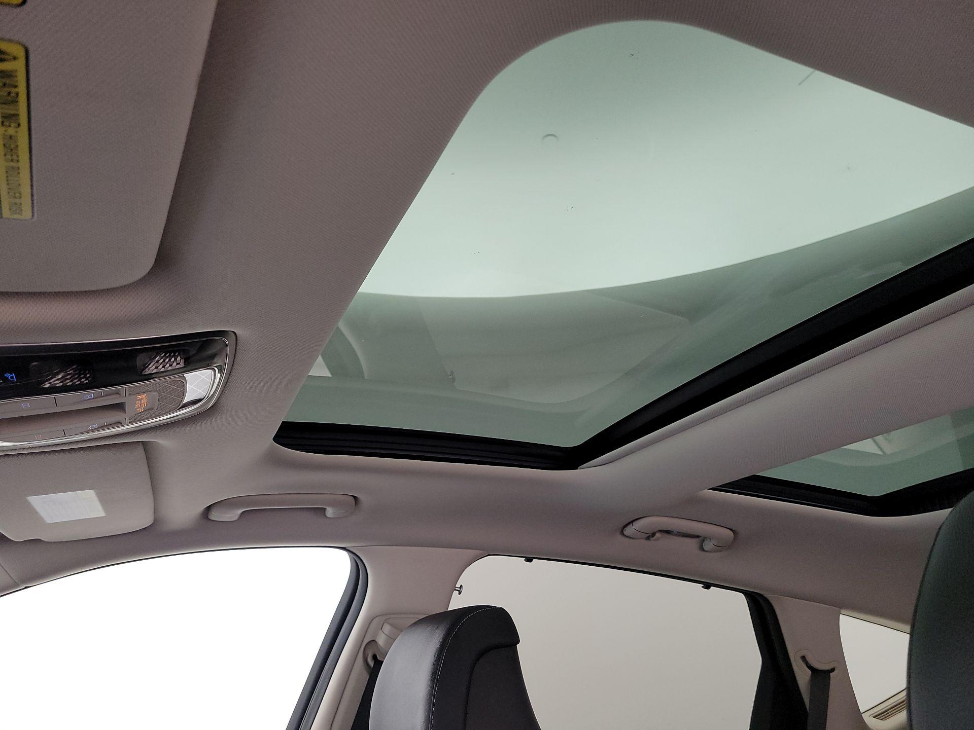 Thumbnail: 2021 Genesis GV80 - 20