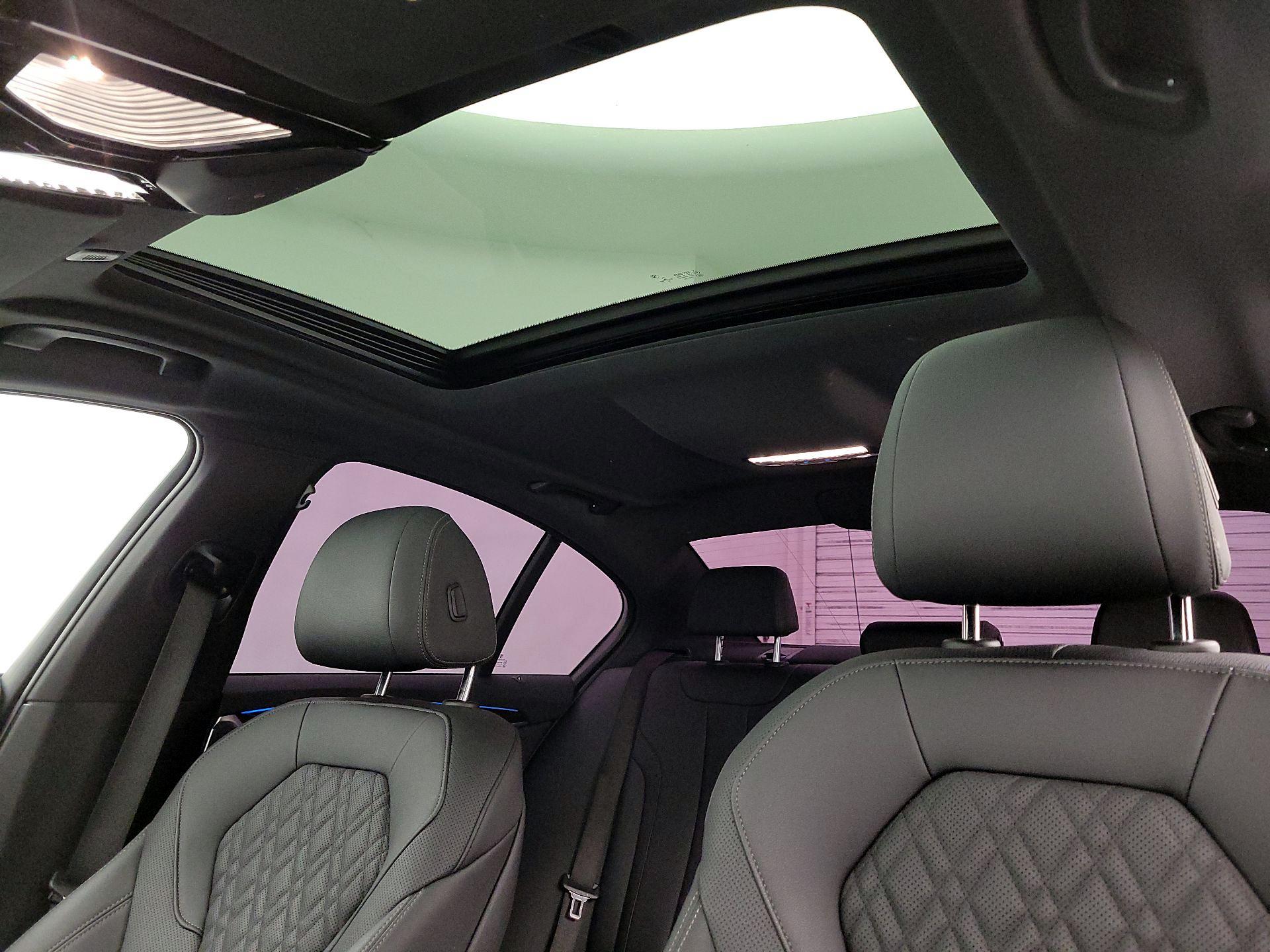 Thumbnail: 2023 BMW 5 Series - 20