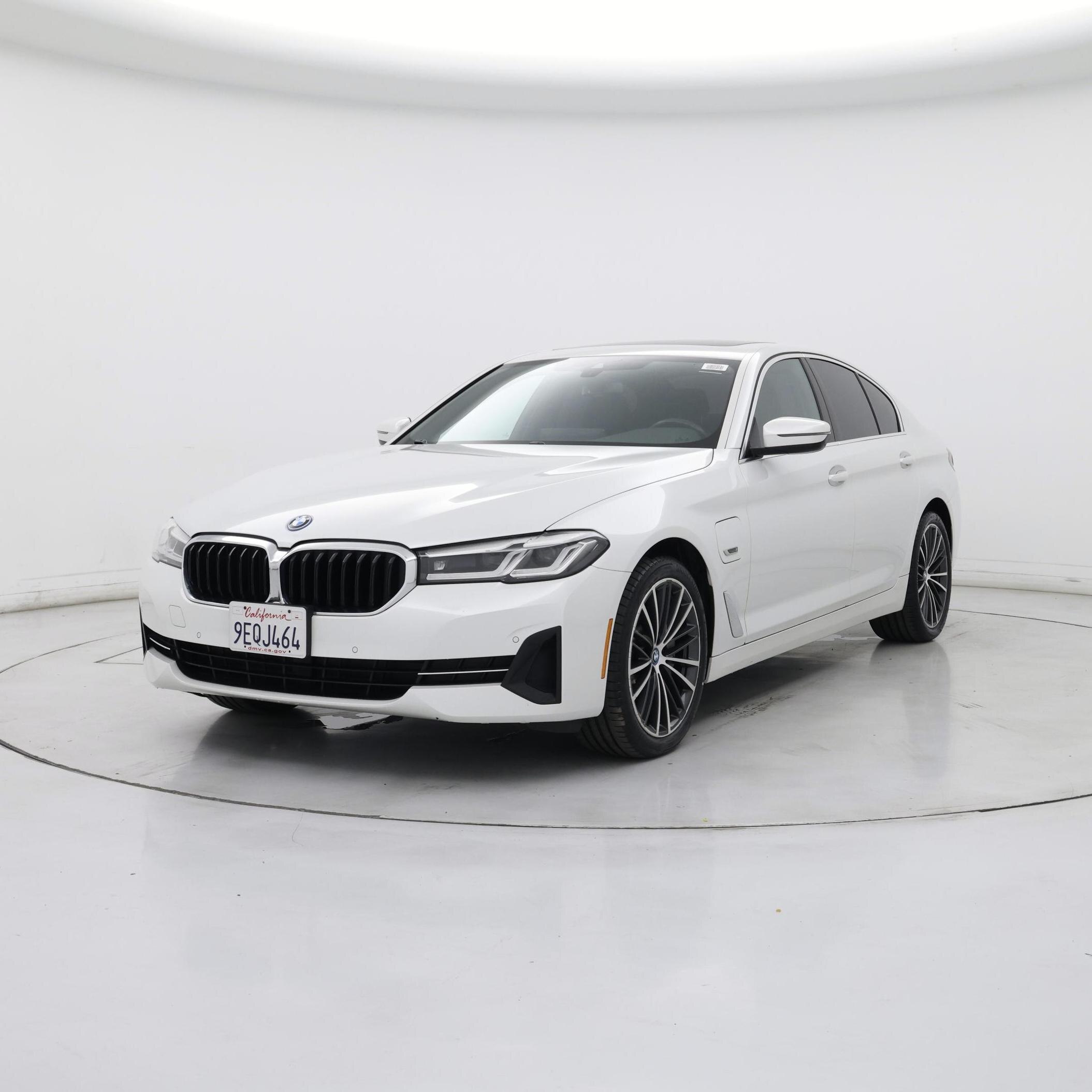 Thumbnail: 2023 BMW 5 Series - 4