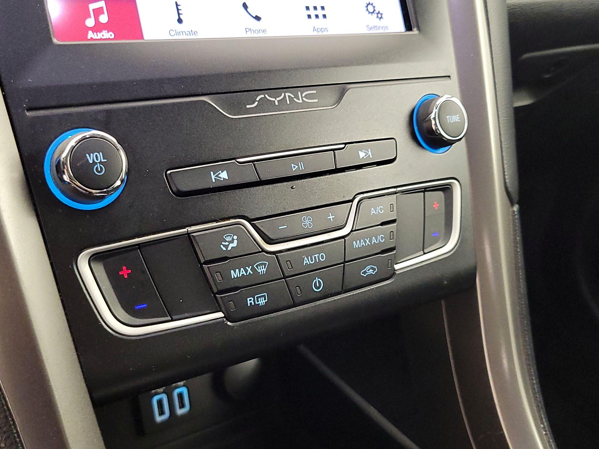 Thumbnail: 2019 Ford Fusion - 16