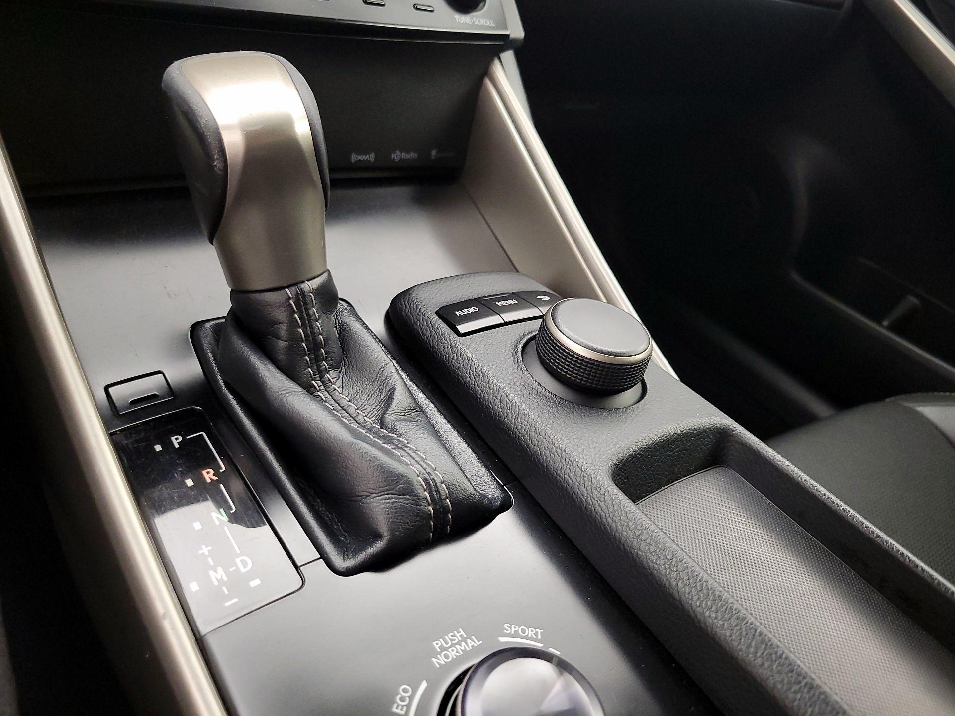 Thumbnail: 2014 Lexus IS - 17