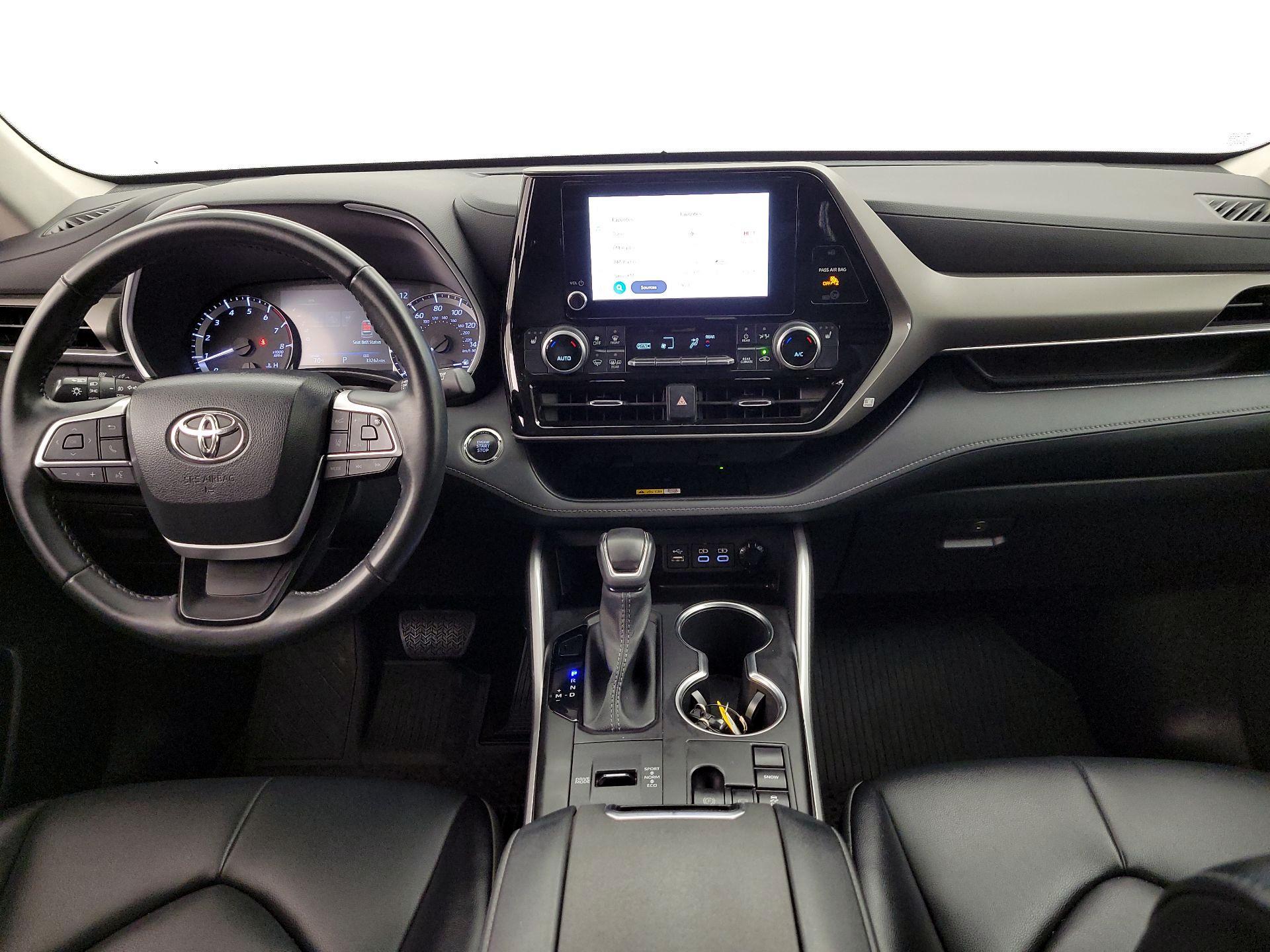 Thumbnail: 2023 Toyota Highlander - 9