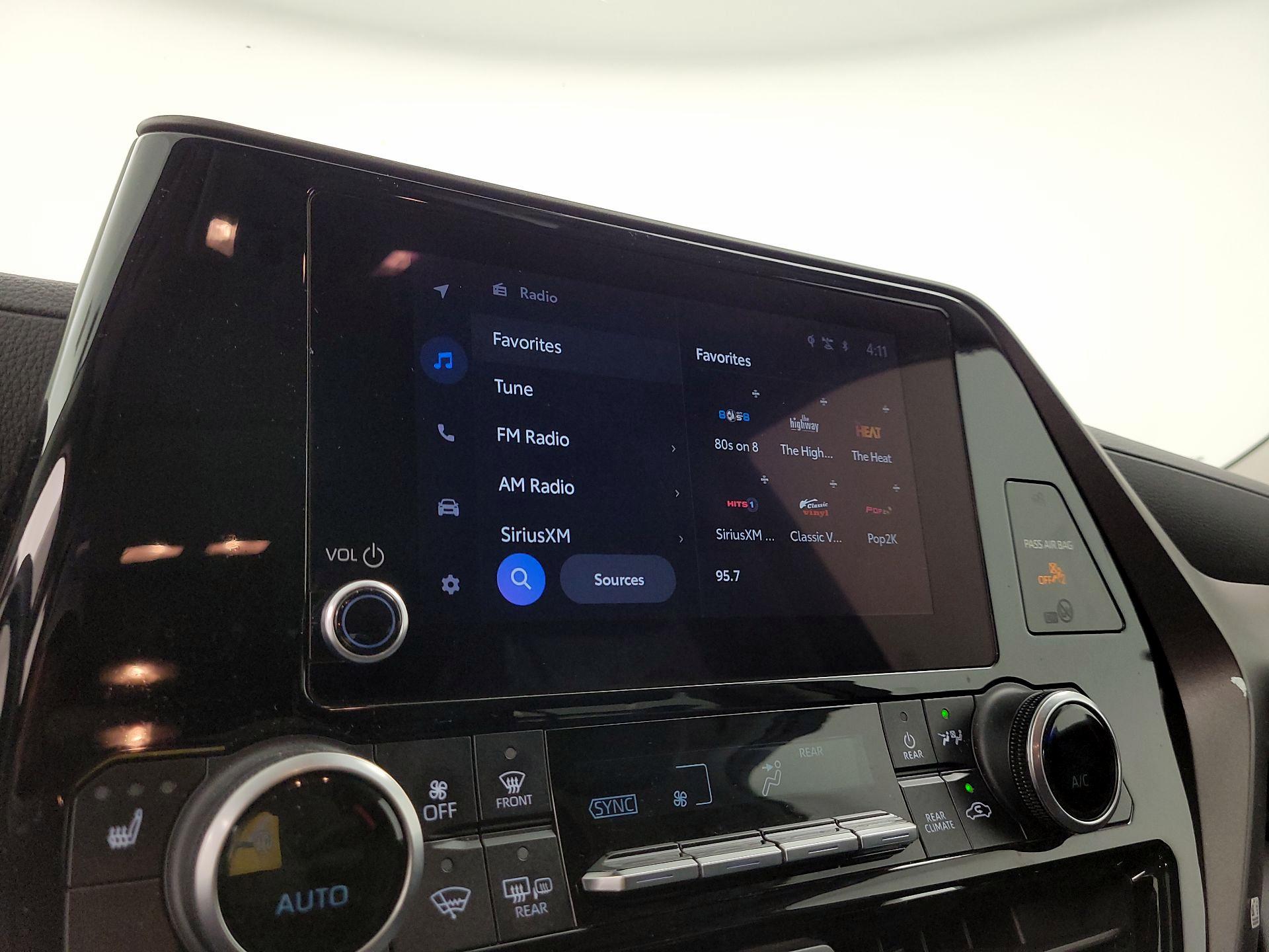 Thumbnail: 2023 Toyota Highlander - 14