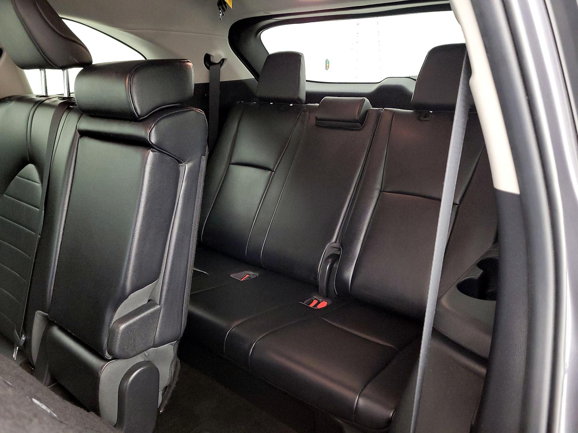 Thumbnail: 2023 Toyota Highlander - 18