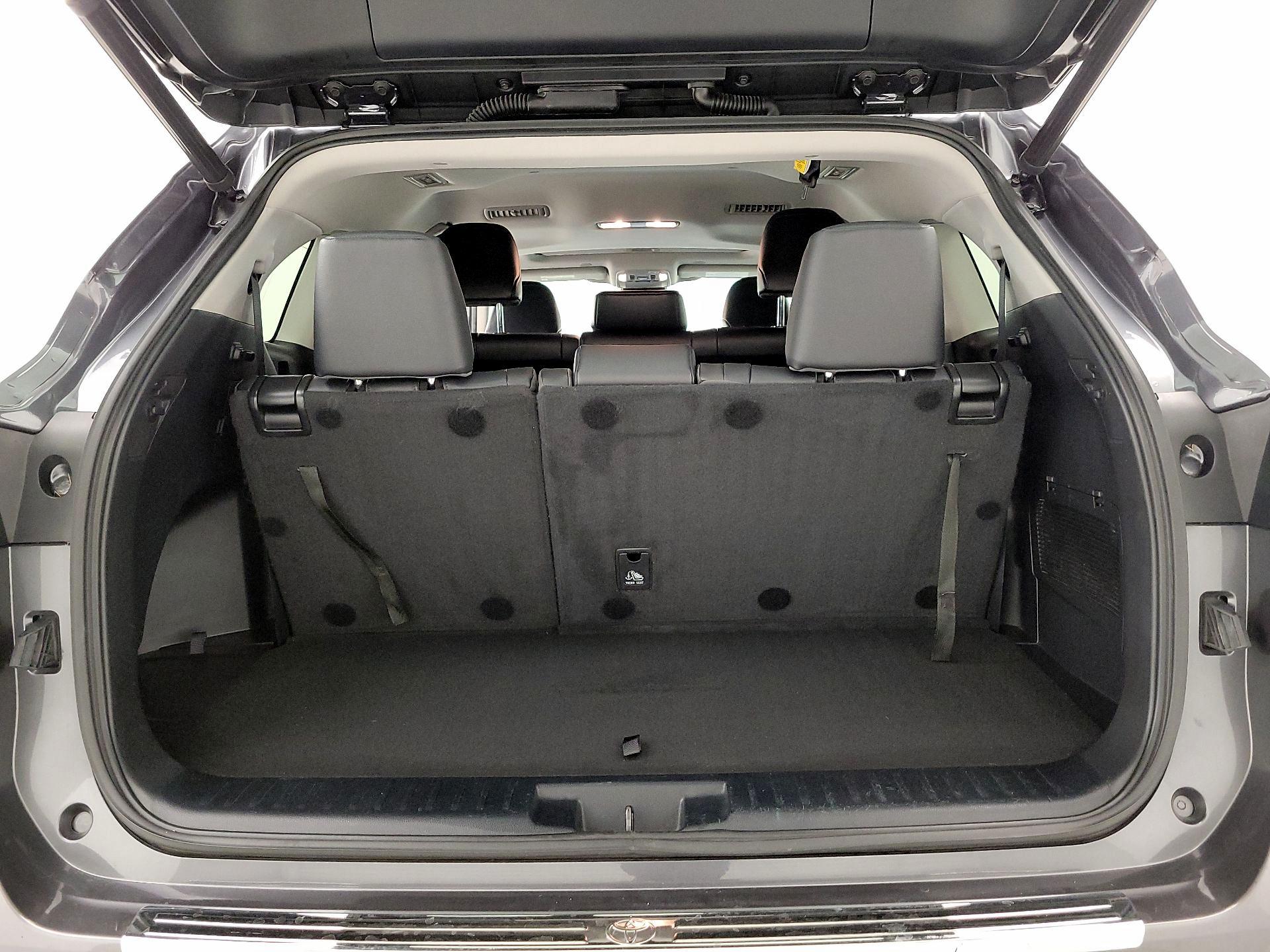 Thumbnail: 2023 Toyota Highlander - 19