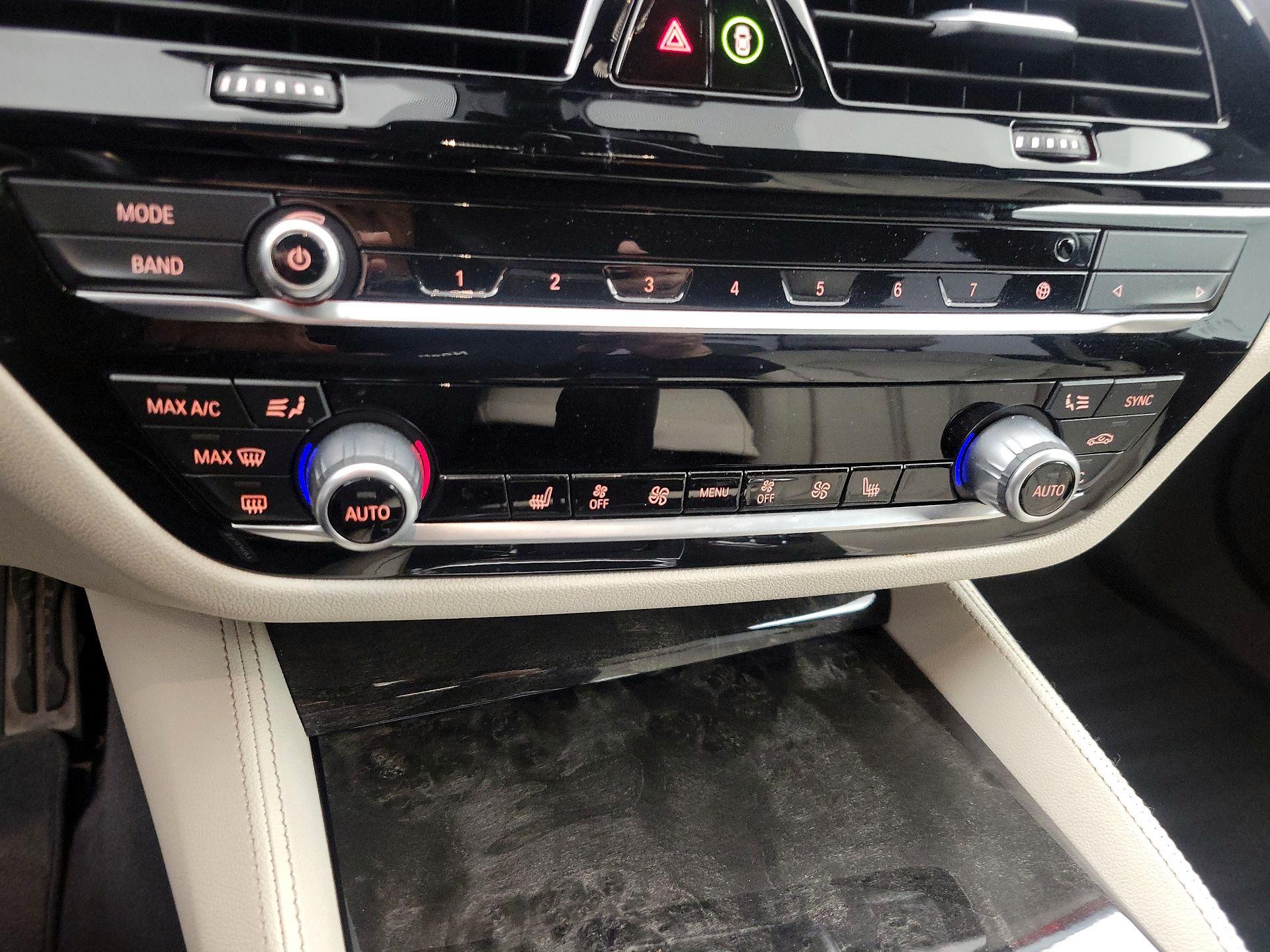 Thumbnail: 2023 BMW 5 Series - 17