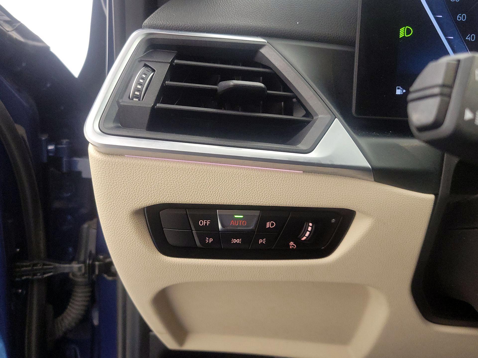 Thumbnail: 2024 BMW 3 Series - 13