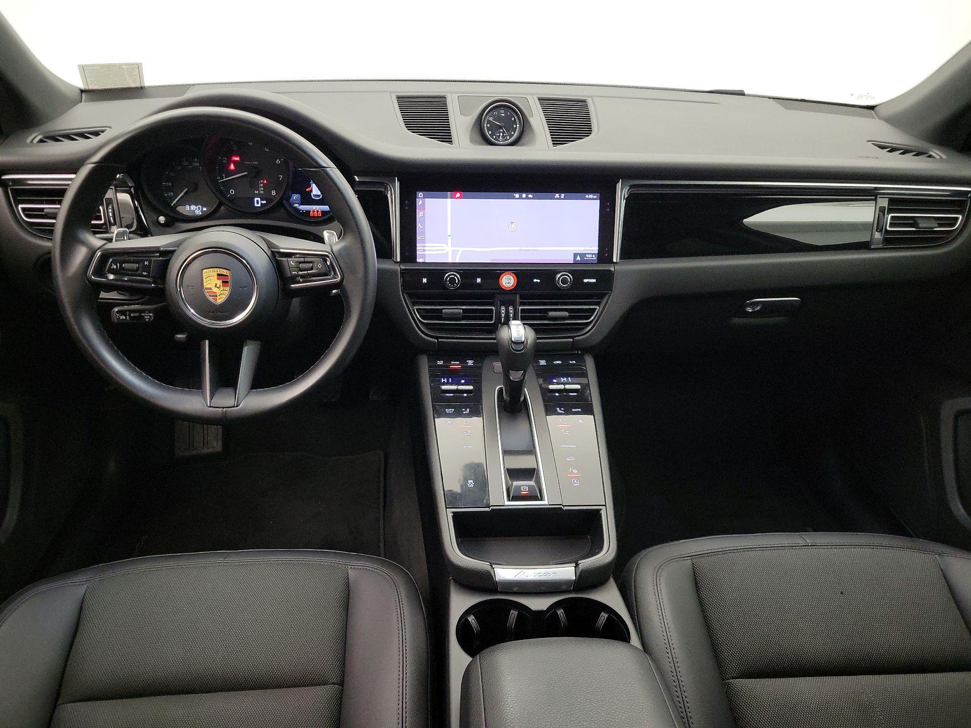 Thumbnail: 2023 Porsche Macan - 9