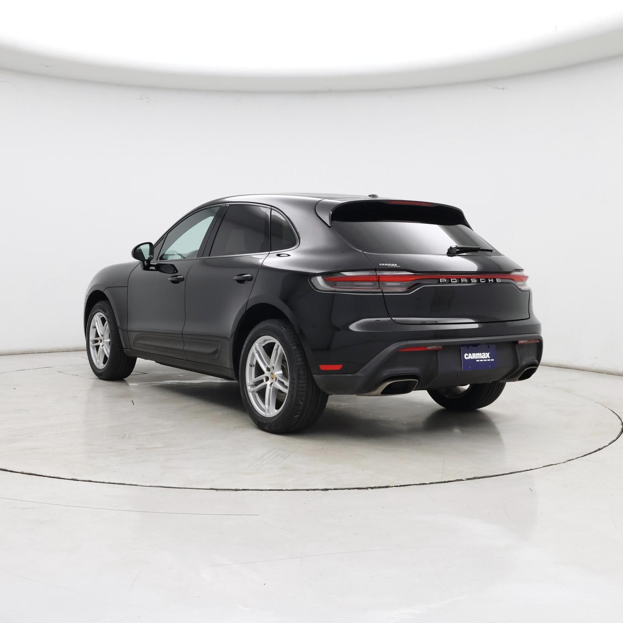 Thumbnail: 2023 Porsche Macan - 2