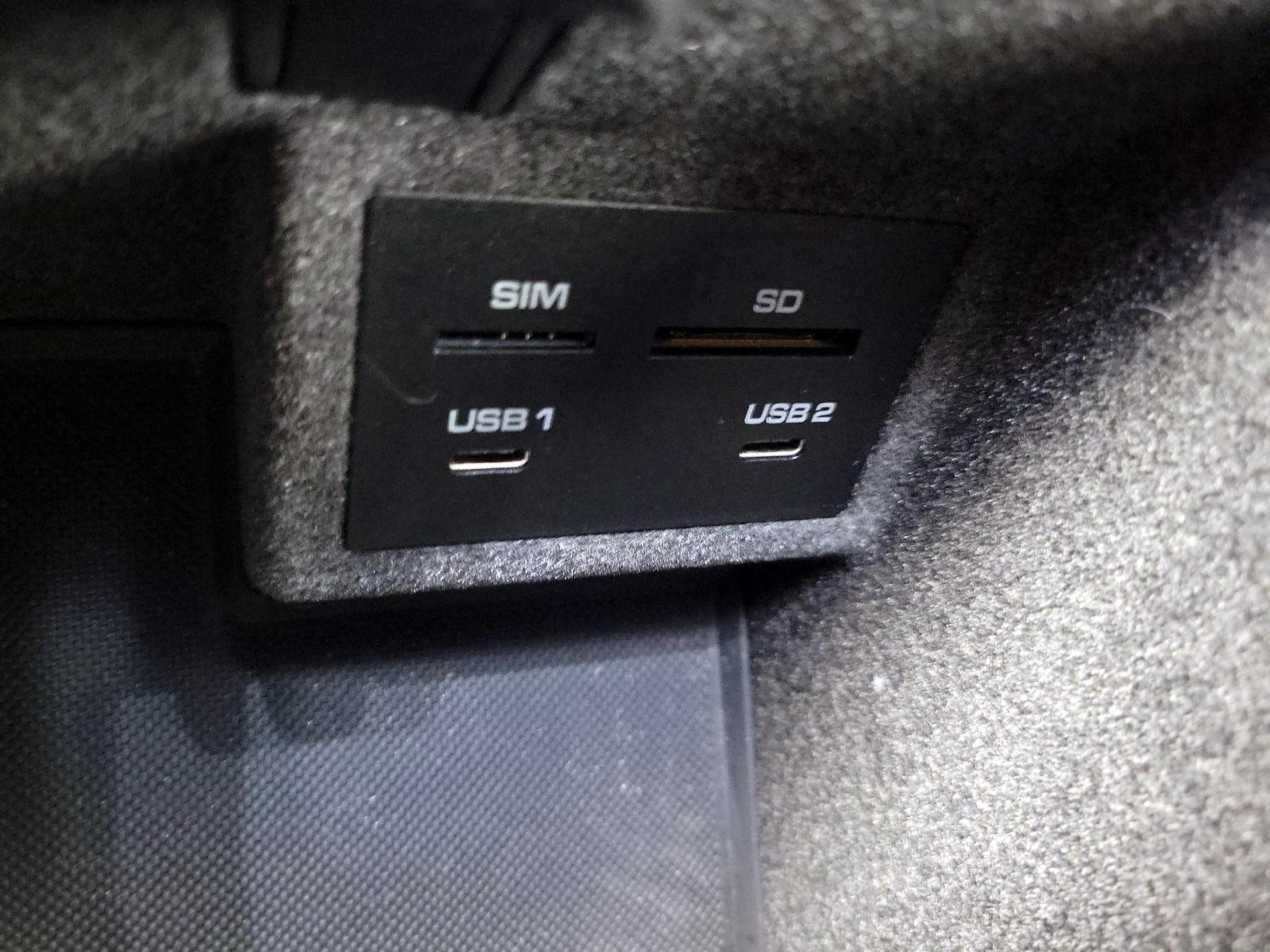 Thumbnail: 2023 Porsche Macan - 19