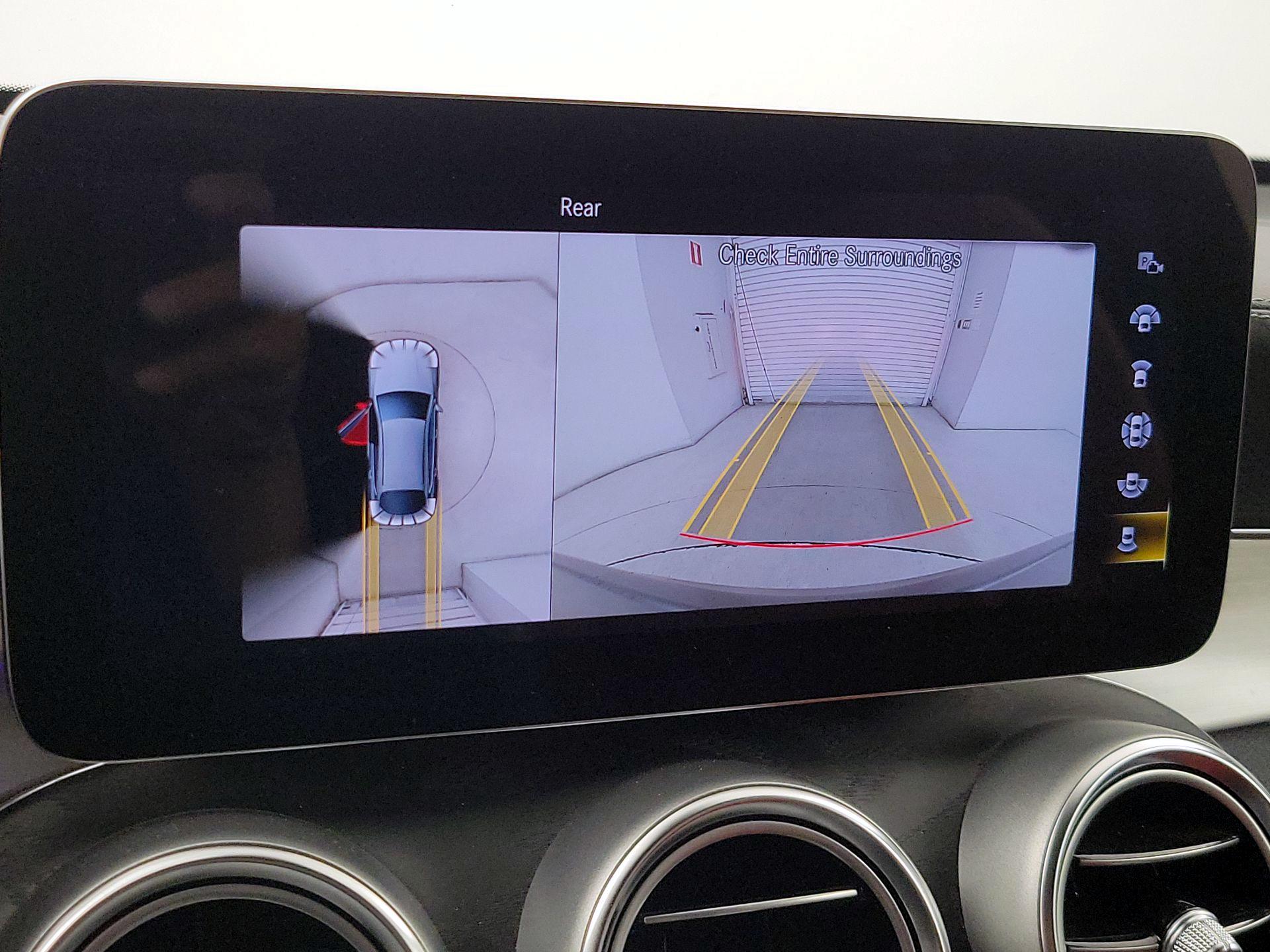 Thumbnail: 2022 Mercedes-Benz GLC - 14