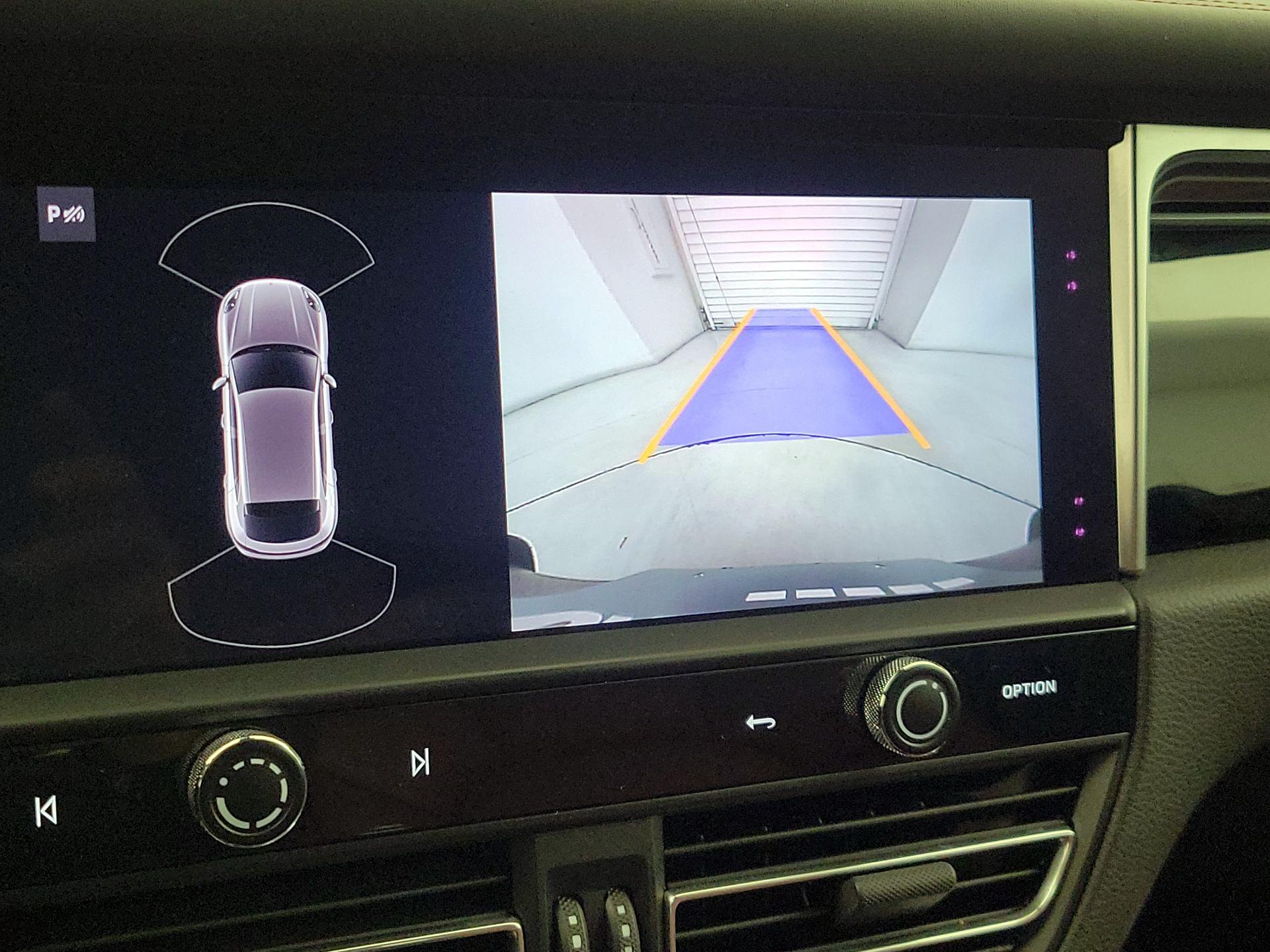 Thumbnail: 2022 Porsche Macan - 15