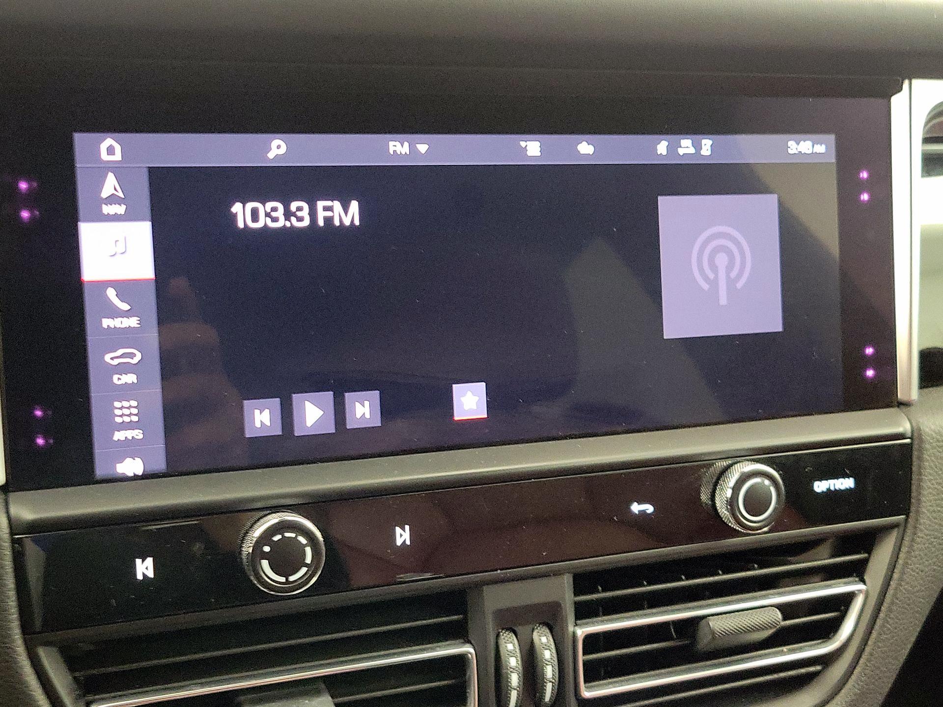 Thumbnail: 2022 Porsche Macan - 16