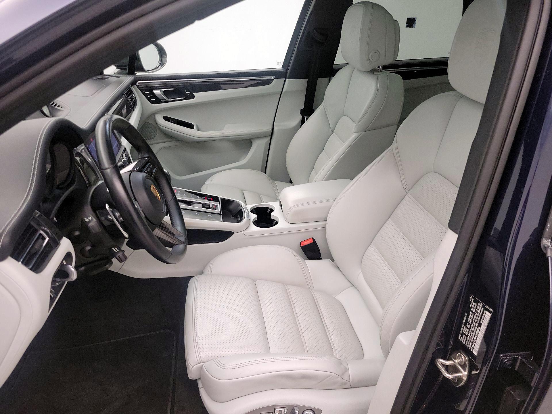 Thumbnail: 2023 Porsche Macan - 11