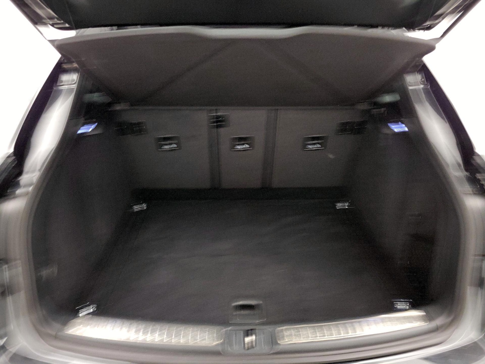 2022 Porsche Macan Base - Photo 23